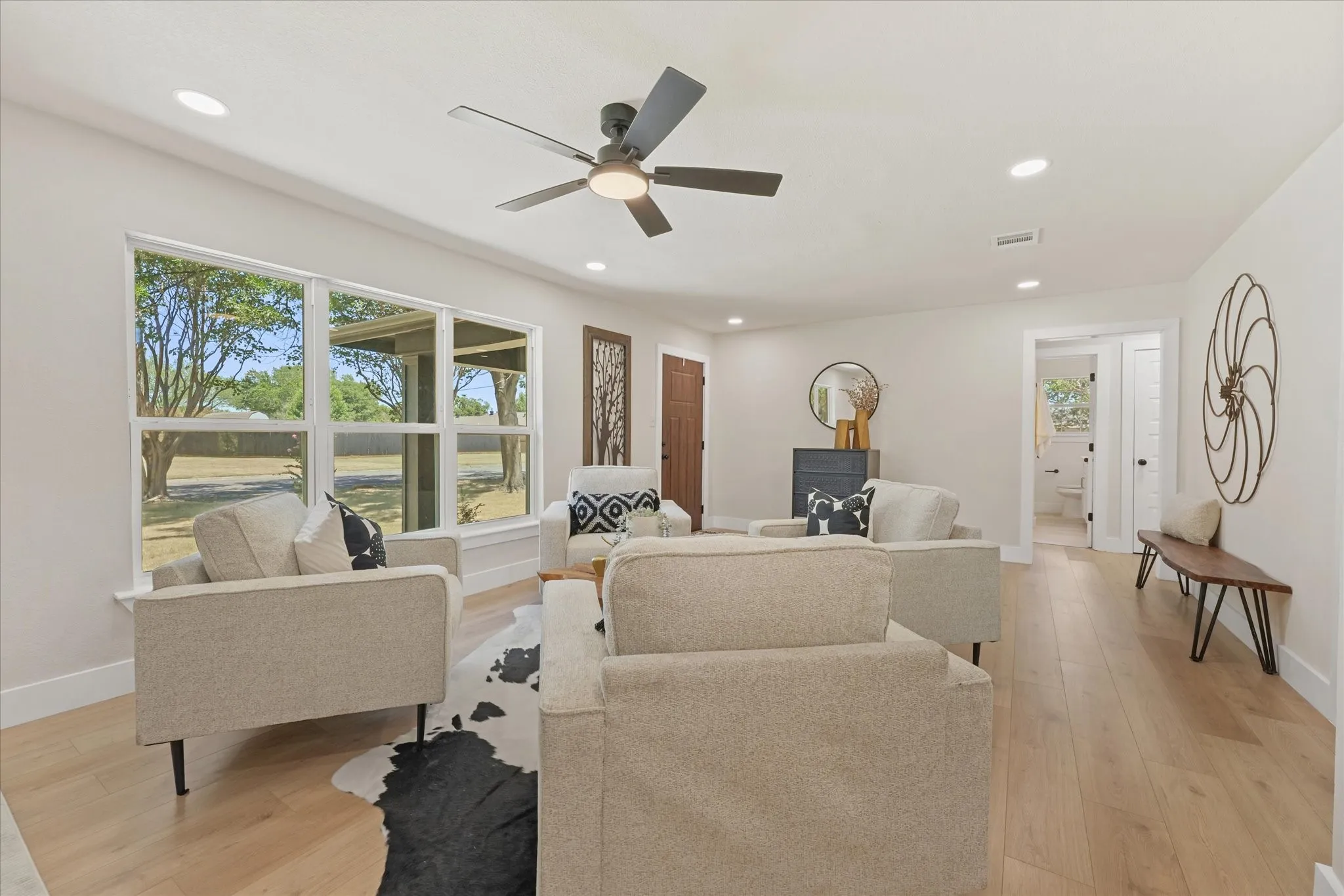 Single Family Residence For Sale in Tarrant County , 7320 Briley Drive, North Richland Hills, Texas 76180, 4 Bedroom, 3 Bathroom, 2 Garage spaces, 2,710 Sqft, built in 1954, mls#21364495, Real Estate Agent in North Richland Hills, Homes For Sale in Tarrant county, Homes For Sale in North Richland Hills, Realtor in North Richland Hills Texas, Real Estate Brokerage Independent Realty Texas, Luminita Cordes Realtor