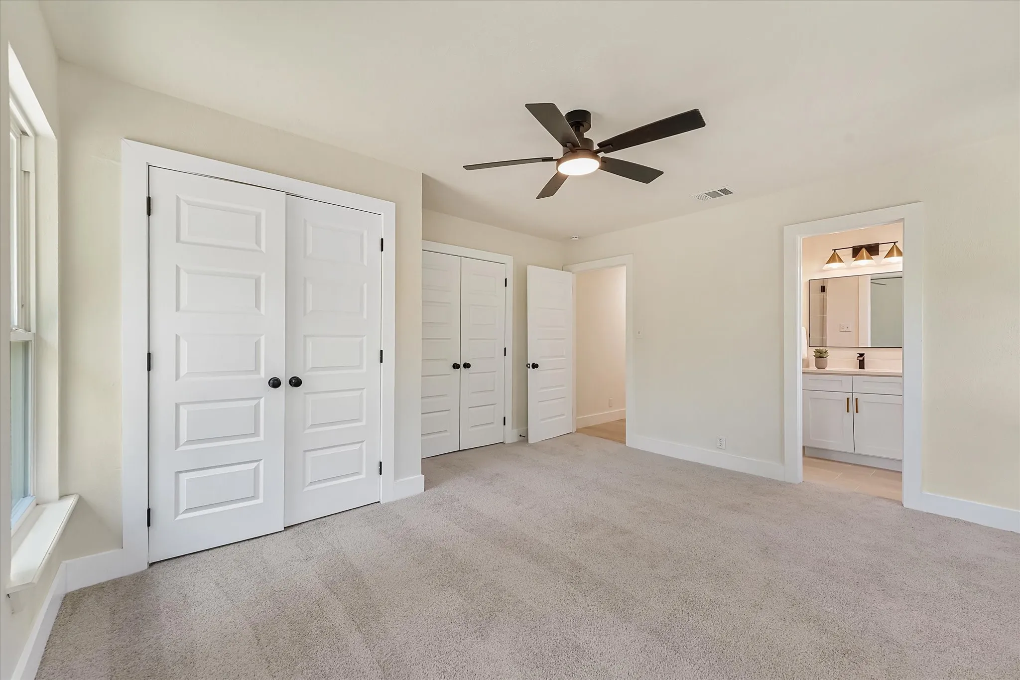 Single Family Residence For Sale in Tarrant County , 7320 Briley Drive, North Richland Hills, Texas 76180, 4 Bedroom, 3 Bathroom, 2 Garage spaces, 2,710 Sqft, built in 1954, mls#21364495, Real Estate Agent in North Richland Hills, Homes For Sale in Tarrant county, Homes For Sale in North Richland Hills, Realtor in North Richland Hills Texas, Real Estate Brokerage Independent Realty Texas, Luminita Cordes Realtor