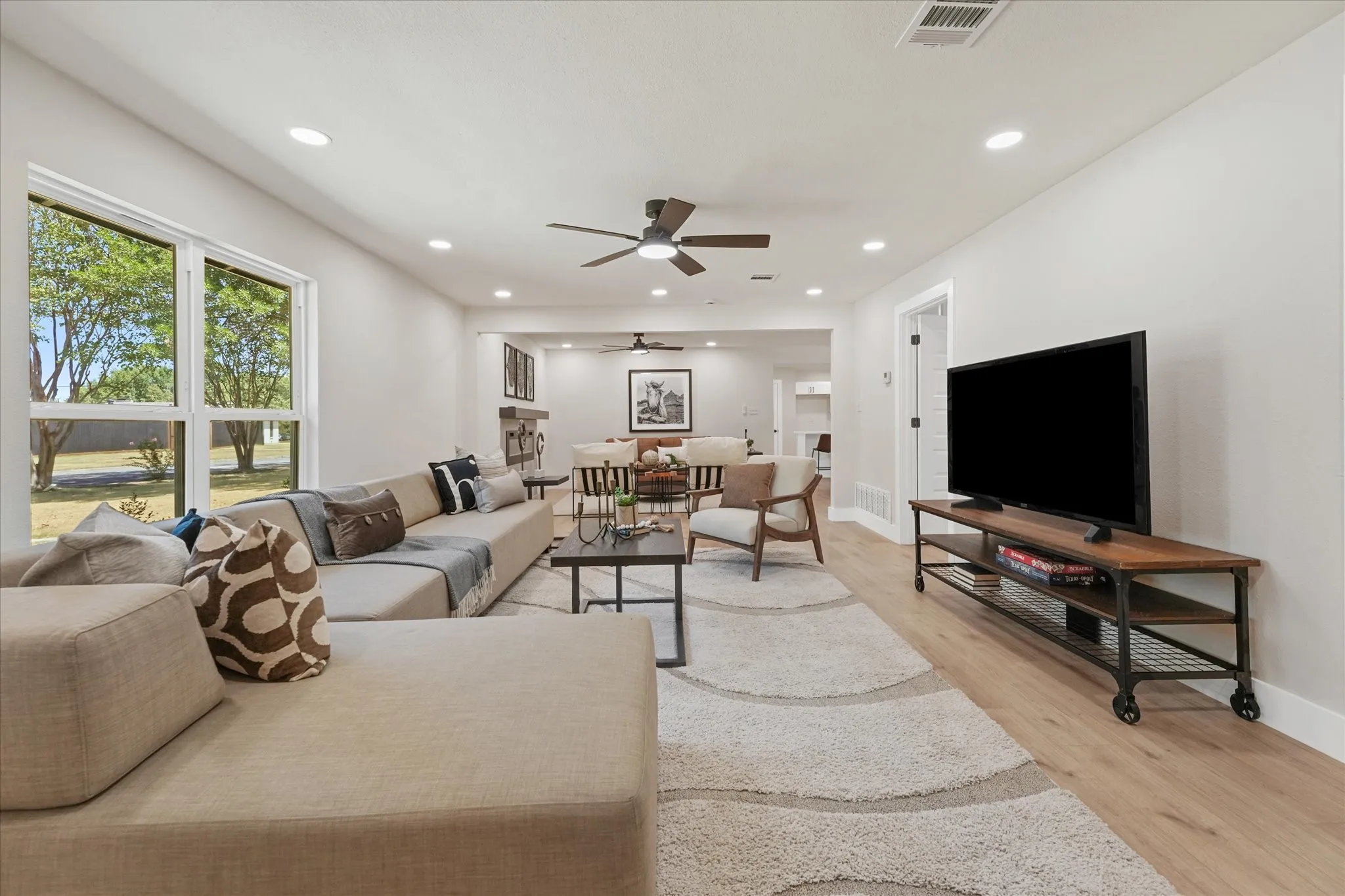 Single Family Residence For Sale in Tarrant County , 7320 Briley Drive, North Richland Hills, Texas 76180, 4 Bedroom, 3 Bathroom, 2 Garage spaces, 2,710 Sqft, built in 1954, mls#21364495, Real Estate Agent in North Richland Hills, Homes For Sale in Tarrant county, Homes For Sale in North Richland Hills, Realtor in North Richland Hills Texas, Real Estate Brokerage Independent Realty Texas, Luminita Cordes Realtor