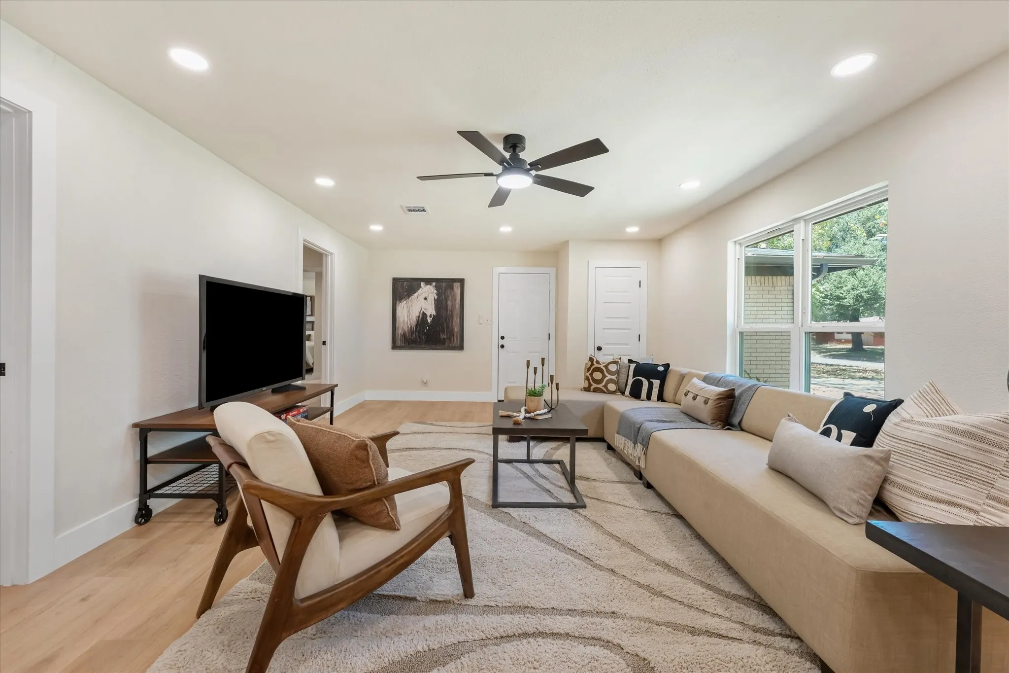Single Family Residence For Sale in Tarrant County , 7320 Briley Drive, North Richland Hills, Texas 76180, 4 Bedroom, 3 Bathroom, 2 Garage spaces, 2,710 Sqft, built in 1954, mls#21364495, Real Estate Agent in North Richland Hills, Homes For Sale in Tarrant county, Homes For Sale in North Richland Hills, Realtor in North Richland Hills Texas, Real Estate Brokerage Independent Realty Texas, Luminita Cordes Realtor