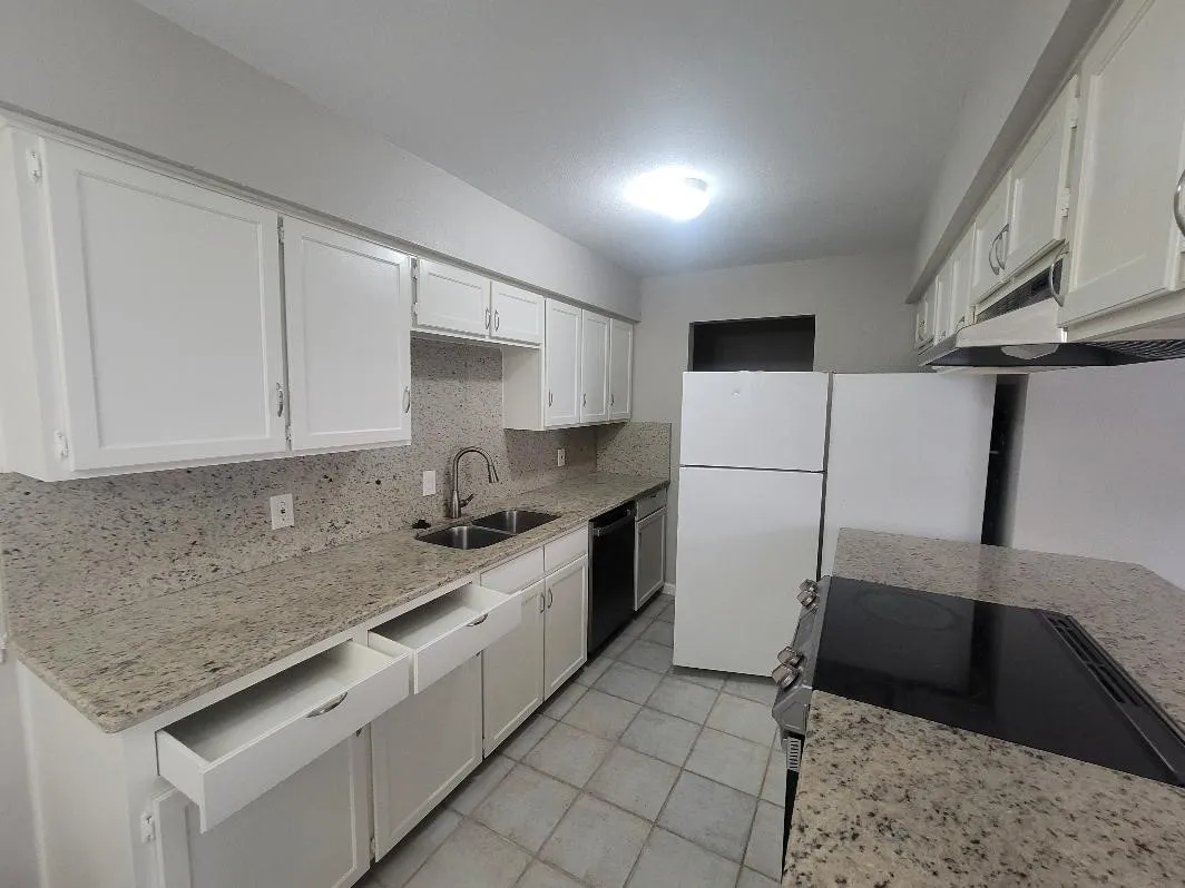 Duplex For Rent in Tarrant County , 7332 Nantucket Drive, Forest Hill, Texas 76140, 2 Bedroom, 2 Bathroom, Garage spaces, 1,026 Sqft, built in 1986, mls#21364592, Real Estate Agent in Forest Hill, Homes For Rent in Tarrant county, Homes For Rent in Forest Hill, Realtor in Forest Hill Texas, Real Estate Brokerage Independent Realty Texas, Luminita Cordes Realtor