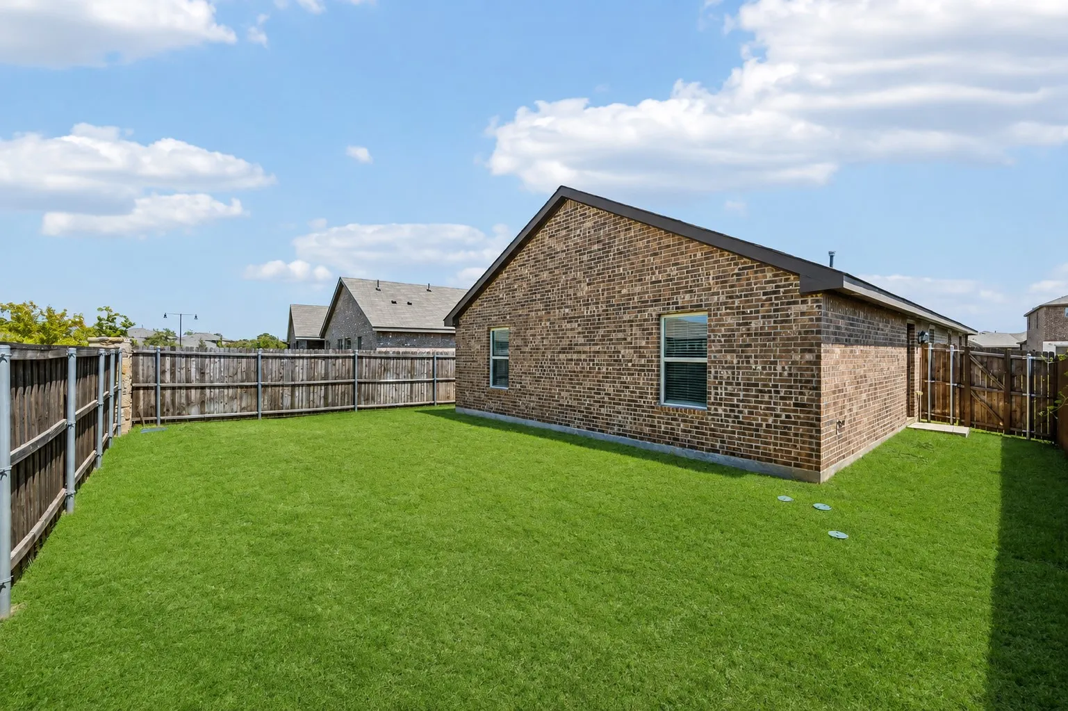 Single Family Residence For Sale in Kaufman County , 1140 Norias Drive, Forney, Texas 75126, 3 Bedroom, 2 Bathroom, 2 Garage spaces, 1,518 Sqft, built in 2022, mls#21363123, Real Estate Agent in Forney, Homes For Sale in Kaufman county, Homes For Sale in Forney, Realtor in Forney Texas, Real Estate Brokerage Independent Realty Texas, Luminita Cordes Realtor