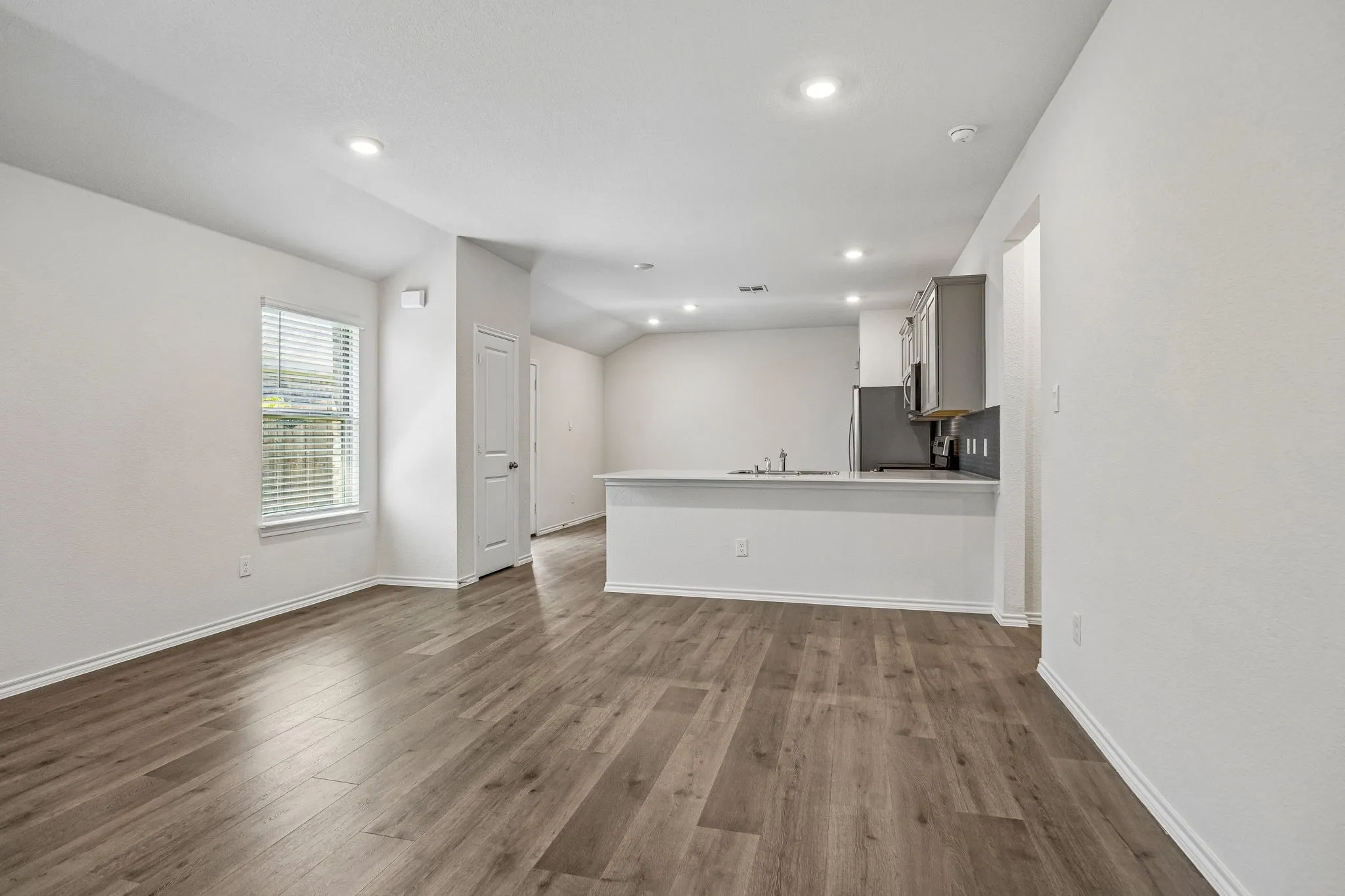Single Family Residence For Sale in Kaufman County , 1140 Norias Drive, Forney, Texas 75126, 3 Bedroom, 2 Bathroom, 2 Garage spaces, 1,518 Sqft, built in 2022, mls#21363123, Real Estate Agent in Forney, Homes For Sale in Kaufman county, Homes For Sale in Forney, Realtor in Forney Texas, Real Estate Brokerage Independent Realty Texas, Luminita Cordes Realtor