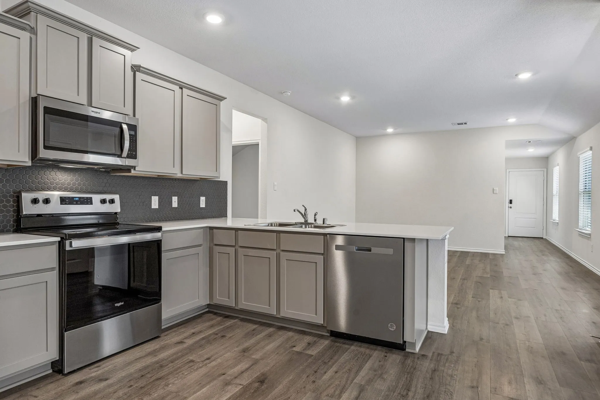 Single Family Residence For Sale in Kaufman County , 1140 Norias Drive, Forney, Texas 75126, 3 Bedroom, 2 Bathroom, 2 Garage spaces, 1,518 Sqft, built in 2022, mls#21363123, Real Estate Agent in Forney, Homes For Sale in Kaufman county, Homes For Sale in Forney, Realtor in Forney Texas, Real Estate Brokerage Independent Realty Texas, Luminita Cordes Realtor