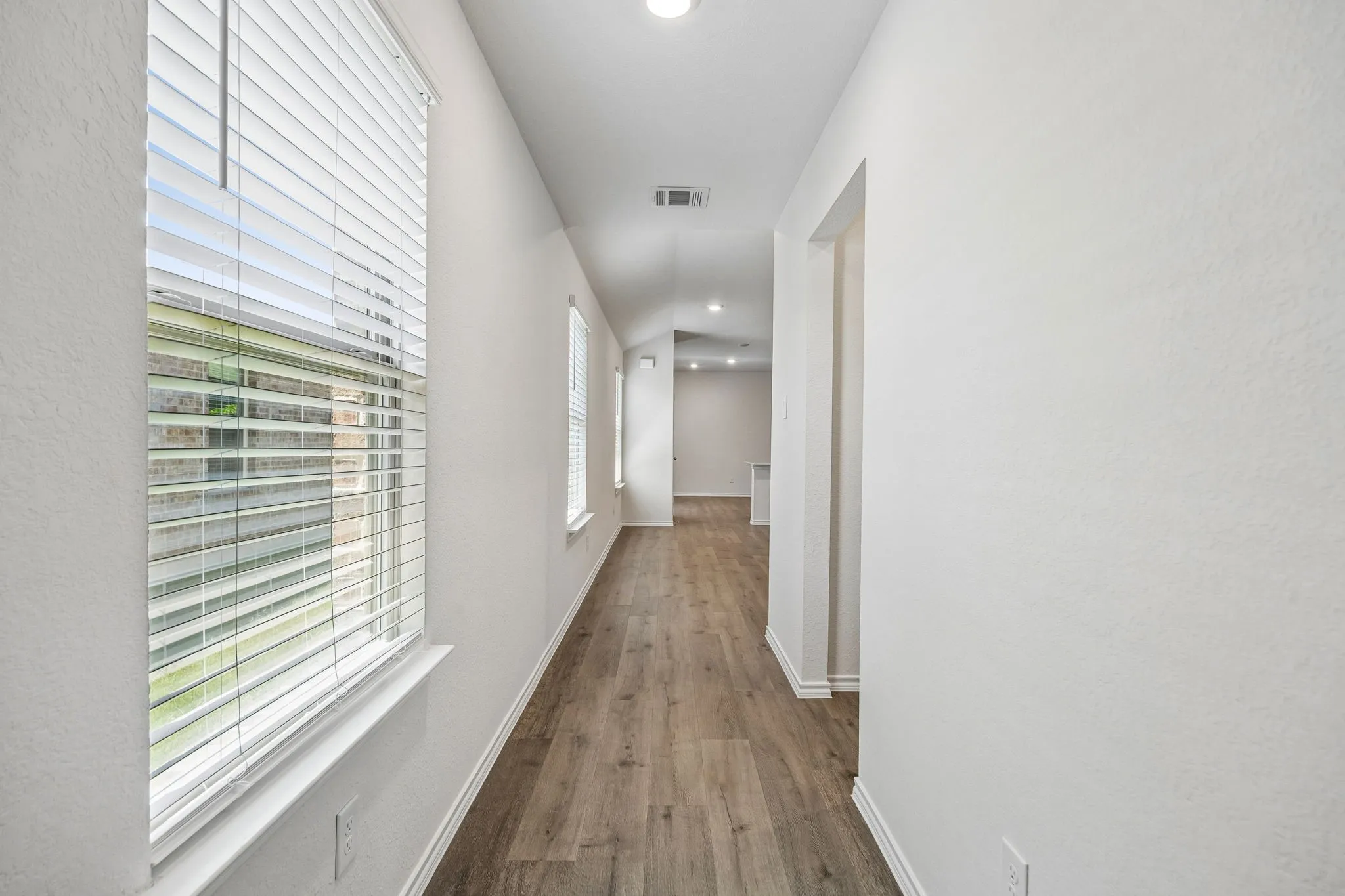 Single Family Residence For Sale in Kaufman County , 1140 Norias Drive, Forney, Texas 75126, 3 Bedroom, 2 Bathroom, 2 Garage spaces, 1,518 Sqft, built in 2022, mls#21363123, Real Estate Agent in Forney, Homes For Sale in Kaufman county, Homes For Sale in Forney, Realtor in Forney Texas, Real Estate Brokerage Independent Realty Texas, Luminita Cordes Realtor