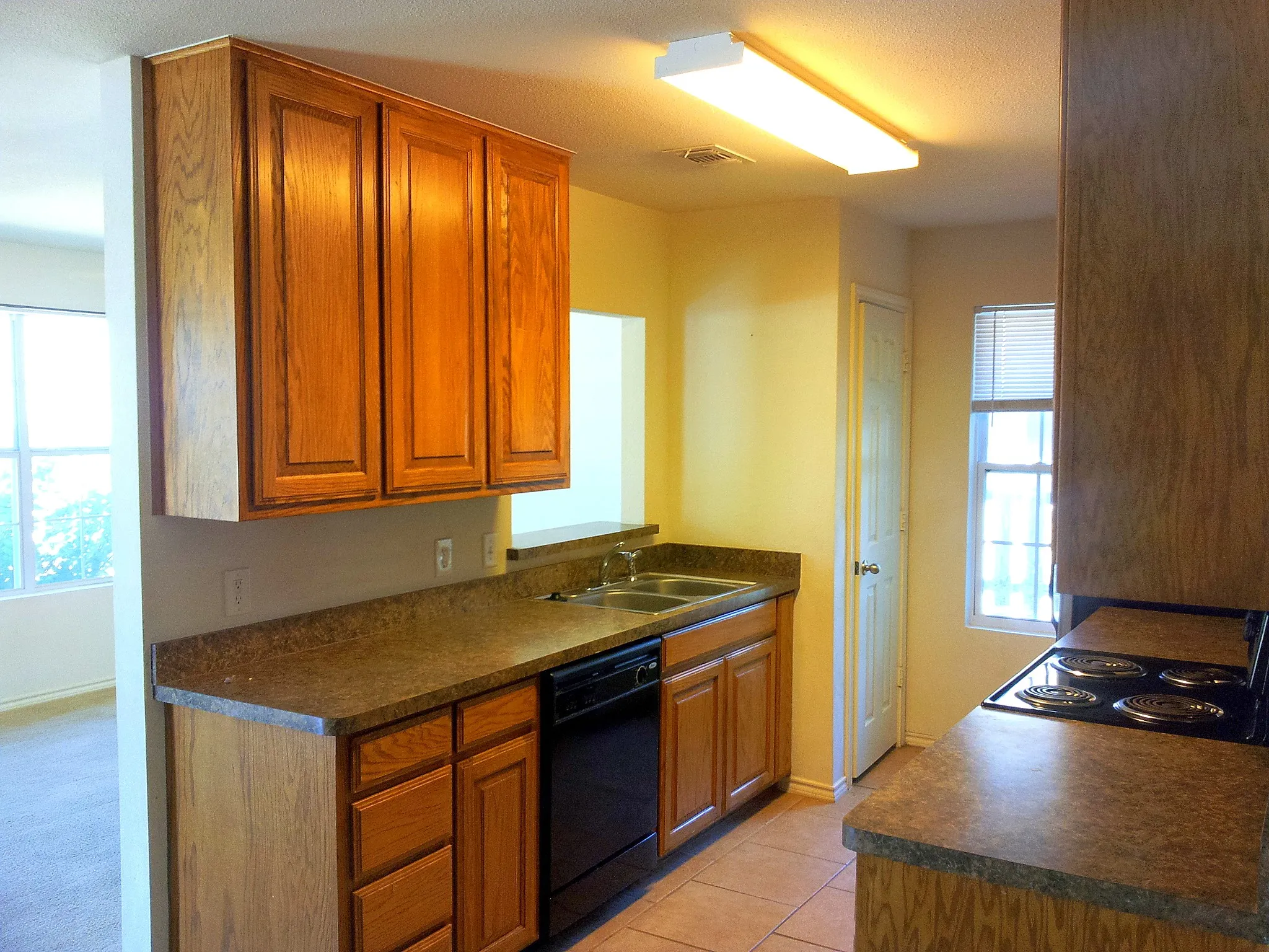 Duplex For Rent in Johnson County , 208 N Val Verde Circle A, Keene, Texas 76059, 3 Bedroom, 2 Bathroom, 2 Garage spaces, 1,506 Sqft, built in 2007, mls#21364596, Real Estate Agent in Keene, Homes For Rent in Johnson county, Homes For Rent in Keene, Realtor in Keene Texas, Real Estate Brokerage Independent Realty Texas, Luminita Cordes Realtor