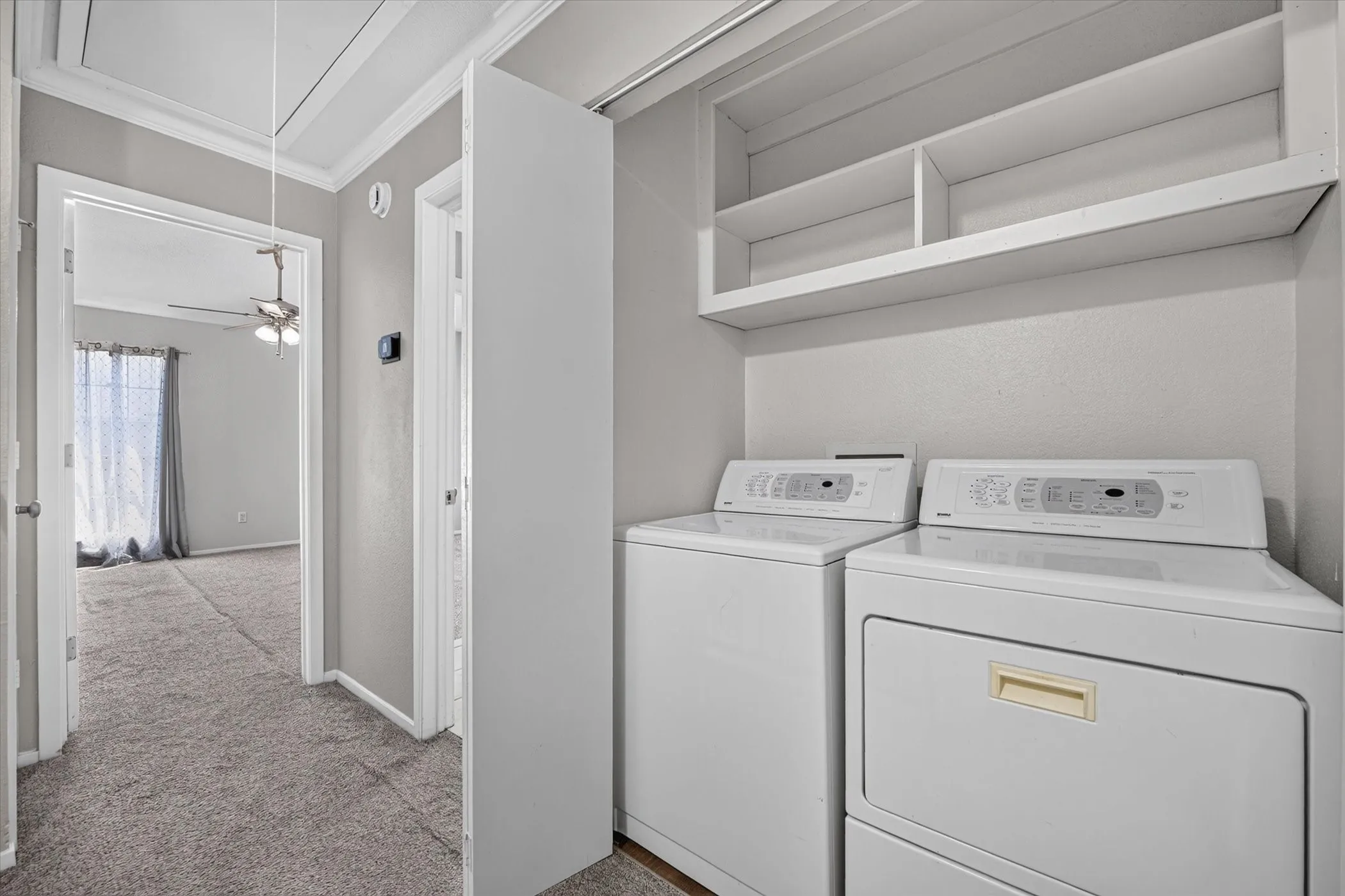Townhouse For Rent in Tarrant County , 43 Abbey Road, Euless, Texas 76039, 2 Bedroom, 2 Bathroom, Garage spaces, 1,120 Sqft, built in 1980, mls#21364447, Real Estate Agent in Euless, Homes For Rent in Tarrant county, Homes For Rent in Euless, Realtor in Euless Texas, Real Estate Brokerage Independent Realty Texas, Luminita Cordes Realtor
