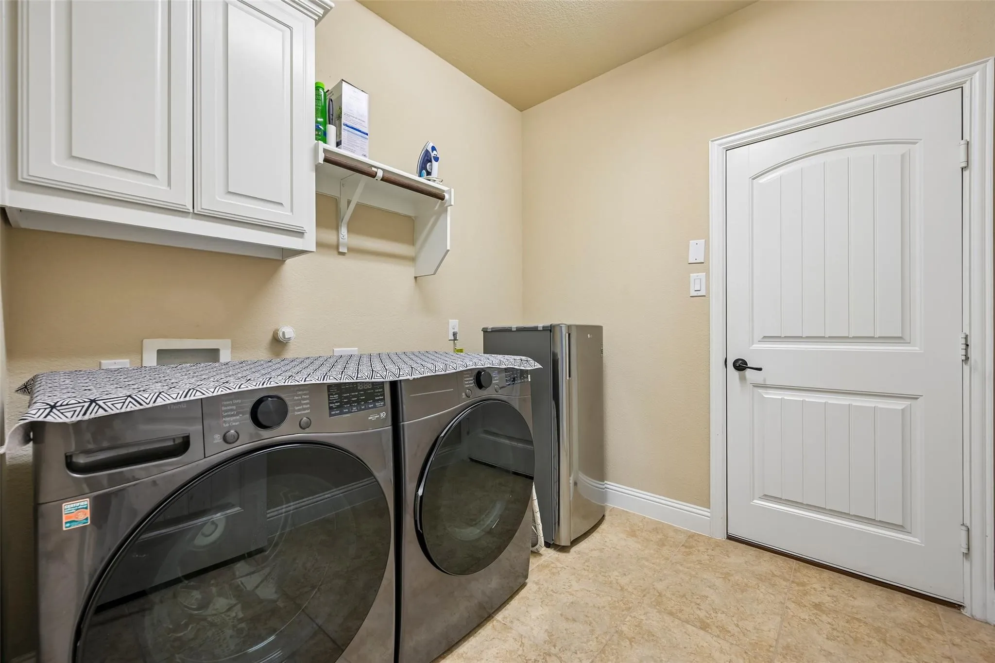 Single Family Residence For Sale in Collin County , 9655 Corinth Lane, Frisco, Texas 75035, 3 Bedroom, 2 Bathroom, 3 Garage spaces, 2,181 Sqft, built in 2015, mls#21364300, Real Estate Agent in Frisco, Homes For Sale in Collin county, Homes For Sale in Frisco, Realtor in Frisco Texas, Real Estate Brokerage Independent Realty Texas, Luminita Cordes Realtor