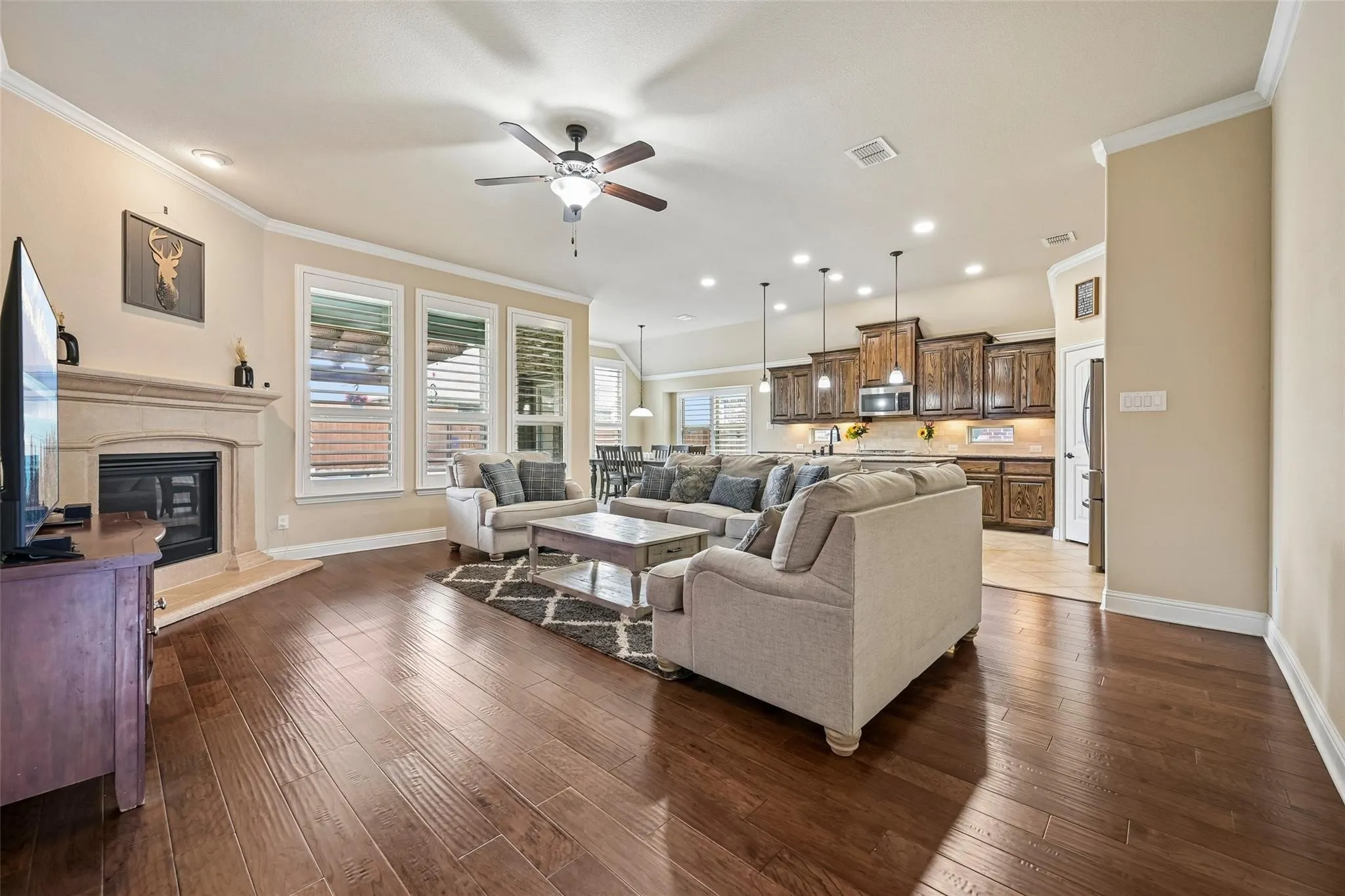 Single Family Residence For Sale in Collin County , 9655 Corinth Lane, Frisco, Texas 75035, 3 Bedroom, 2 Bathroom, 3 Garage spaces, 2,181 Sqft, built in 2015, mls#21364300, Real Estate Agent in Frisco, Homes For Sale in Collin county, Homes For Sale in Frisco, Realtor in Frisco Texas, Real Estate Brokerage Independent Realty Texas, Luminita Cordes Realtor