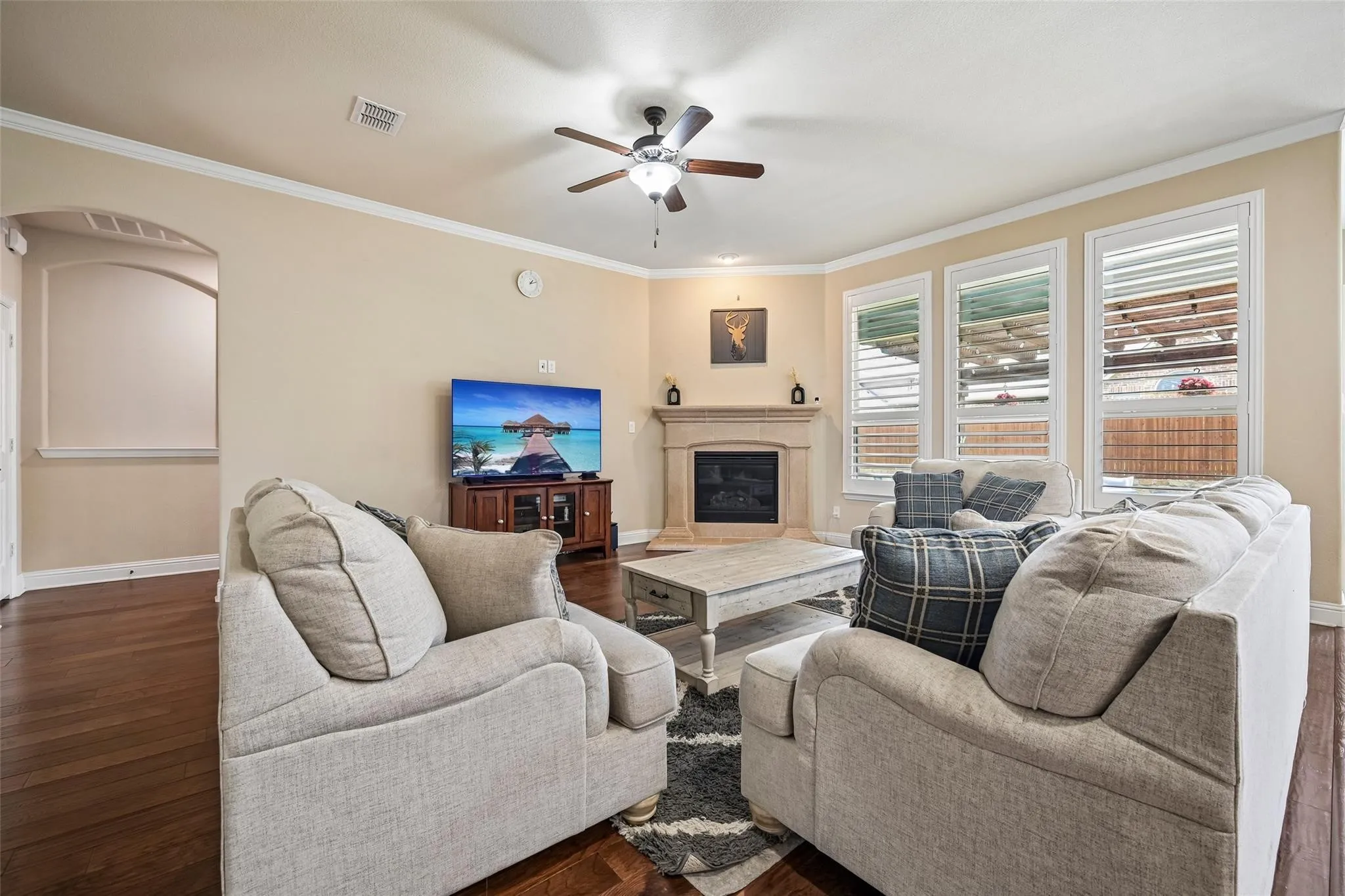 Single Family Residence For Sale in Collin County , 9655 Corinth Lane, Frisco, Texas 75035, 3 Bedroom, 2 Bathroom, 3 Garage spaces, 2,181 Sqft, built in 2015, mls#21364300, Real Estate Agent in Frisco, Homes For Sale in Collin county, Homes For Sale in Frisco, Realtor in Frisco Texas, Real Estate Brokerage Independent Realty Texas, Luminita Cordes Realtor