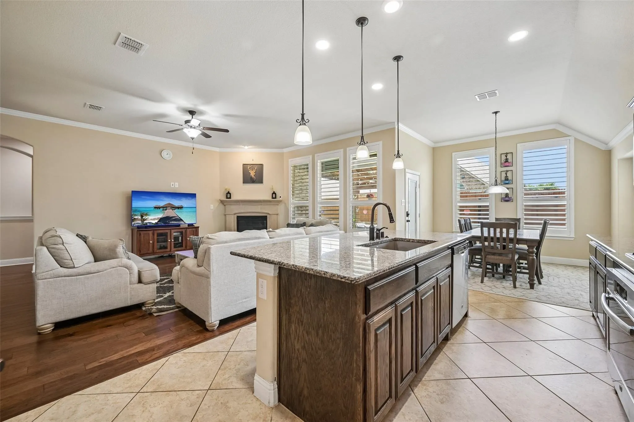 Single Family Residence For Sale in Collin County , 9655 Corinth Lane, Frisco, Texas 75035, 3 Bedroom, 2 Bathroom, 3 Garage spaces, 2,181 Sqft, built in 2015, mls#21364300, Real Estate Agent in Frisco, Homes For Sale in Collin county, Homes For Sale in Frisco, Realtor in Frisco Texas, Real Estate Brokerage Independent Realty Texas, Luminita Cordes Realtor