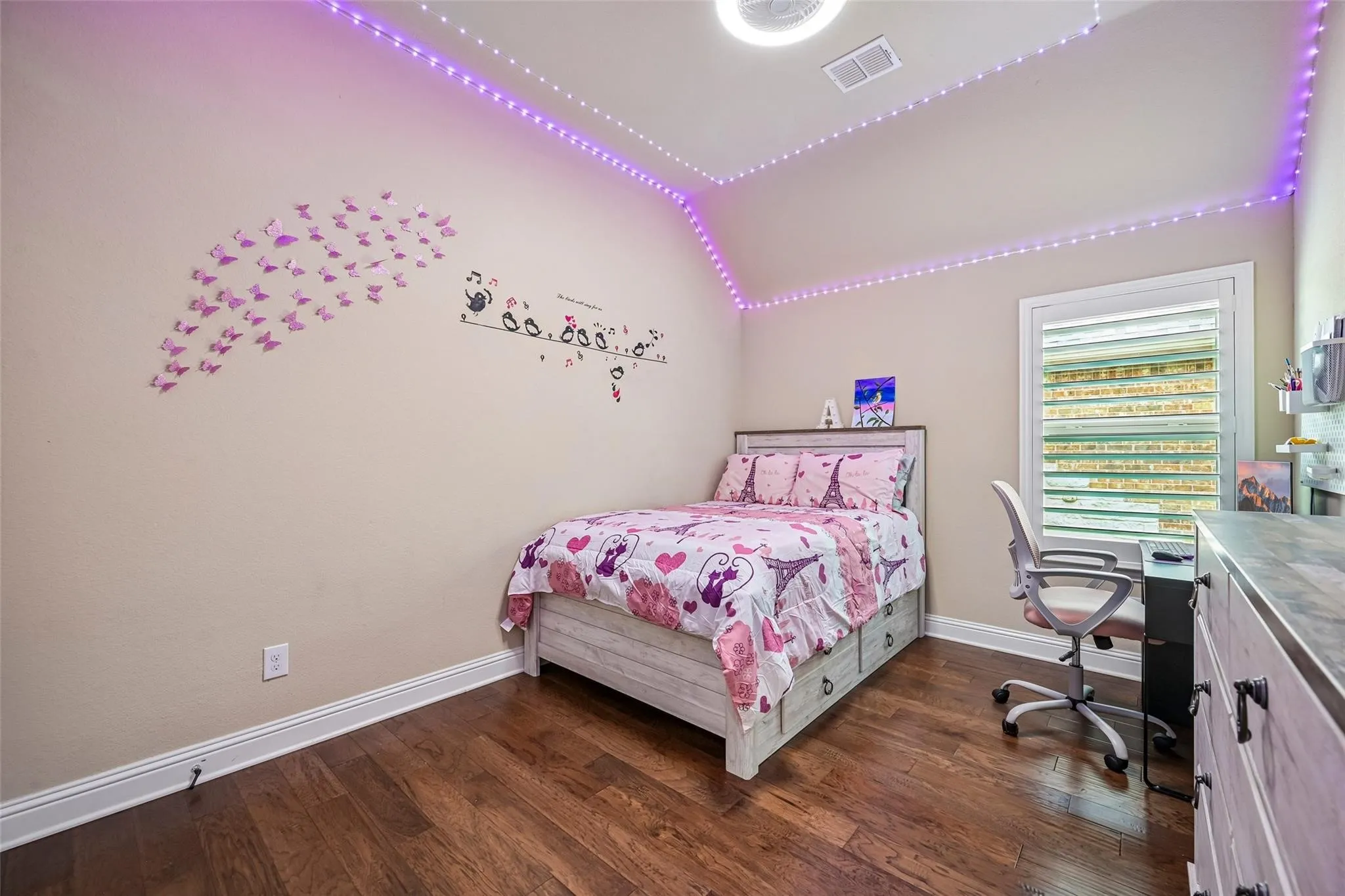 Single Family Residence For Sale in Collin County , 9655 Corinth Lane, Frisco, Texas 75035, 3 Bedroom, 2 Bathroom, 3 Garage spaces, 2,181 Sqft, built in 2015, mls#21364300, Real Estate Agent in Frisco, Homes For Sale in Collin county, Homes For Sale in Frisco, Realtor in Frisco Texas, Real Estate Brokerage Independent Realty Texas, Luminita Cordes Realtor