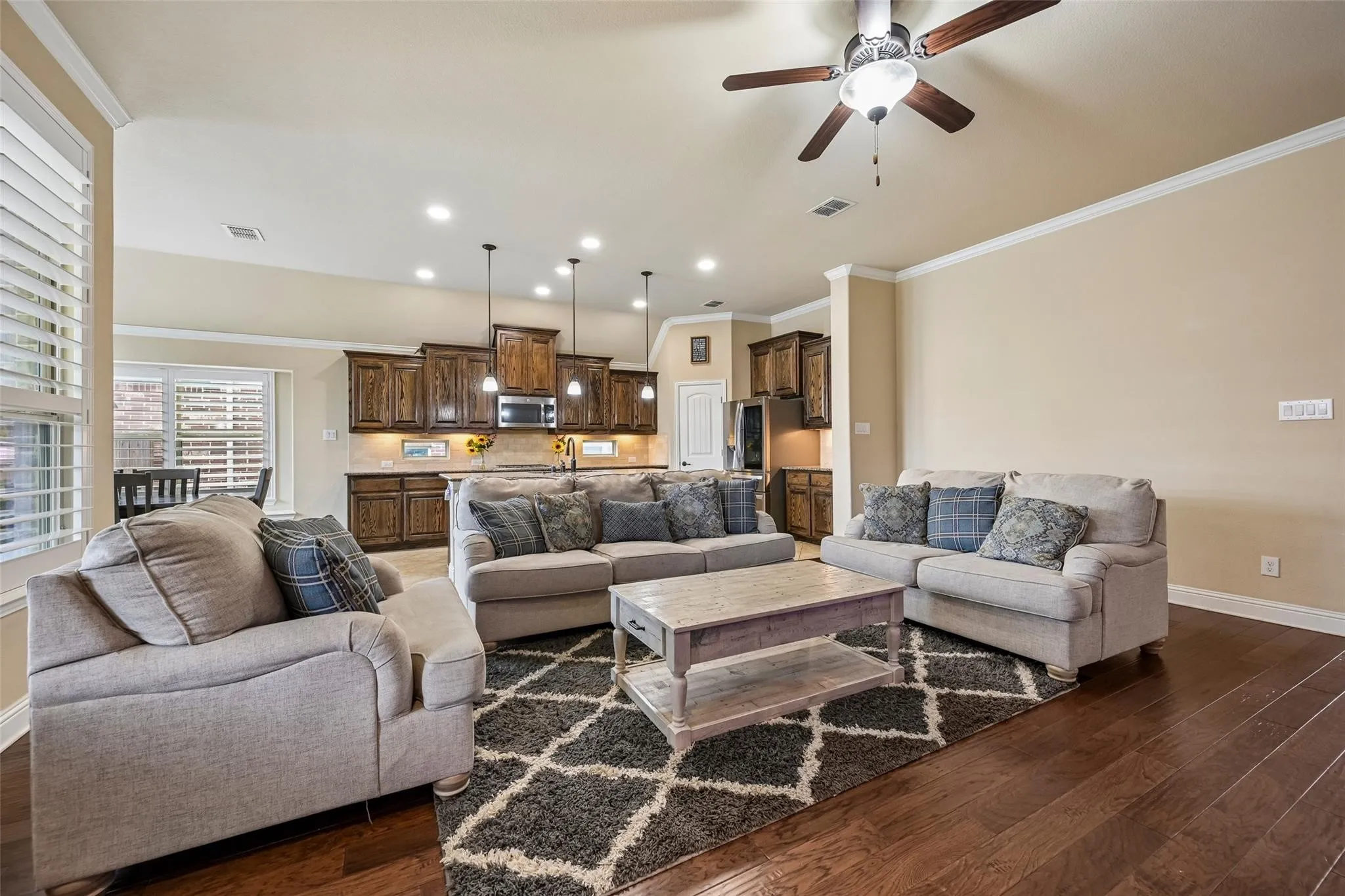 Single Family Residence For Sale in Collin County , 9655 Corinth Lane, Frisco, Texas 75035, 3 Bedroom, 2 Bathroom, 3 Garage spaces, 2,181 Sqft, built in 2015, mls#21364300, Real Estate Agent in Frisco, Homes For Sale in Collin county, Homes For Sale in Frisco, Realtor in Frisco Texas, Real Estate Brokerage Independent Realty Texas, Luminita Cordes Realtor