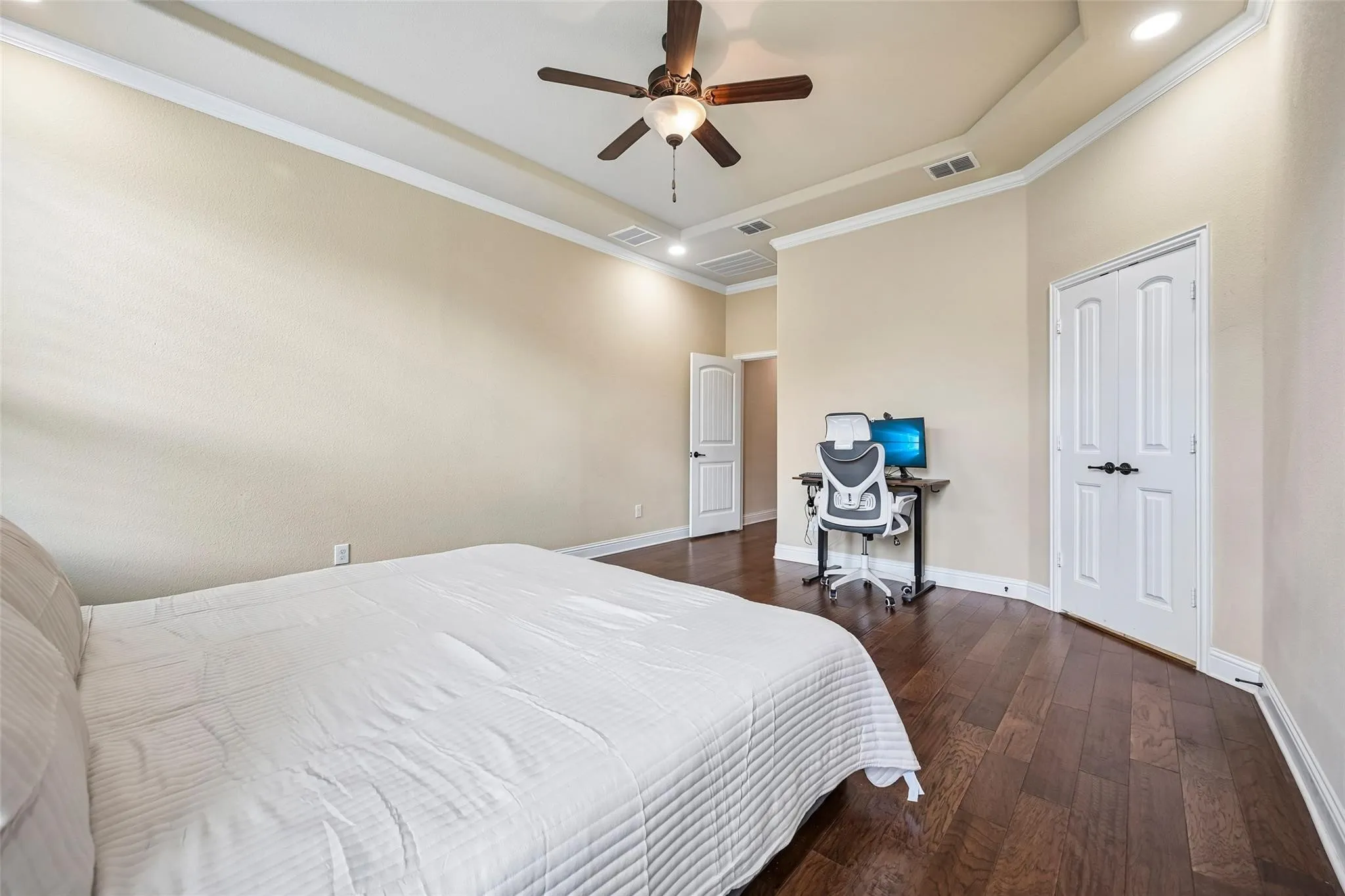 Single Family Residence For Sale in Collin County , 9655 Corinth Lane, Frisco, Texas 75035, 3 Bedroom, 2 Bathroom, 3 Garage spaces, 2,181 Sqft, built in 2015, mls#21364300, Real Estate Agent in Frisco, Homes For Sale in Collin county, Homes For Sale in Frisco, Realtor in Frisco Texas, Real Estate Brokerage Independent Realty Texas, Luminita Cordes Realtor
