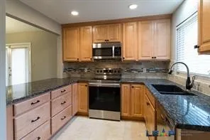 Duplex For Rent in Denton County , 565 Hunters Glen Street, Lewisville, Texas 75067, 2 Bedroom, 2 Bathroom, Garage spaces, 1,112 Sqft, built in 1983, Price $1,850, mls#21364611, Real Estate Agent in Lewisville, Homes For Rent in Denton county, Homes For Rent in Lewisville, Realtor in Lewisville Texas, Real Estate Brokerage Independent Realty Texas, Luminita Cordes Realtor
