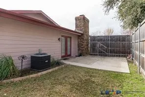 Duplex For Rent in Denton County , 565 Hunters Glen Street, Lewisville, Texas 75067, 2 Bedroom, 2 Bathroom, Garage spaces, 1,112 Sqft, built in 1983, Price $1,850, mls#21364611, Real Estate Agent in Lewisville, Homes For Rent in Denton county, Homes For Rent in Lewisville, Realtor in Lewisville Texas, Real Estate Brokerage Independent Realty Texas, Luminita Cordes Realtor