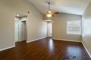 Duplex For Rent in Denton County , 565 Hunters Glen Street, Lewisville, Texas 75067, 2 Bedroom, 2 Bathroom, Garage spaces, 1,112 Sqft, built in 1983, Price $1,850, mls#21364611, Real Estate Agent in Lewisville, Homes For Rent in Denton county, Homes For Rent in Lewisville, Realtor in Lewisville Texas, Real Estate Brokerage Independent Realty Texas, Luminita Cordes Realtor