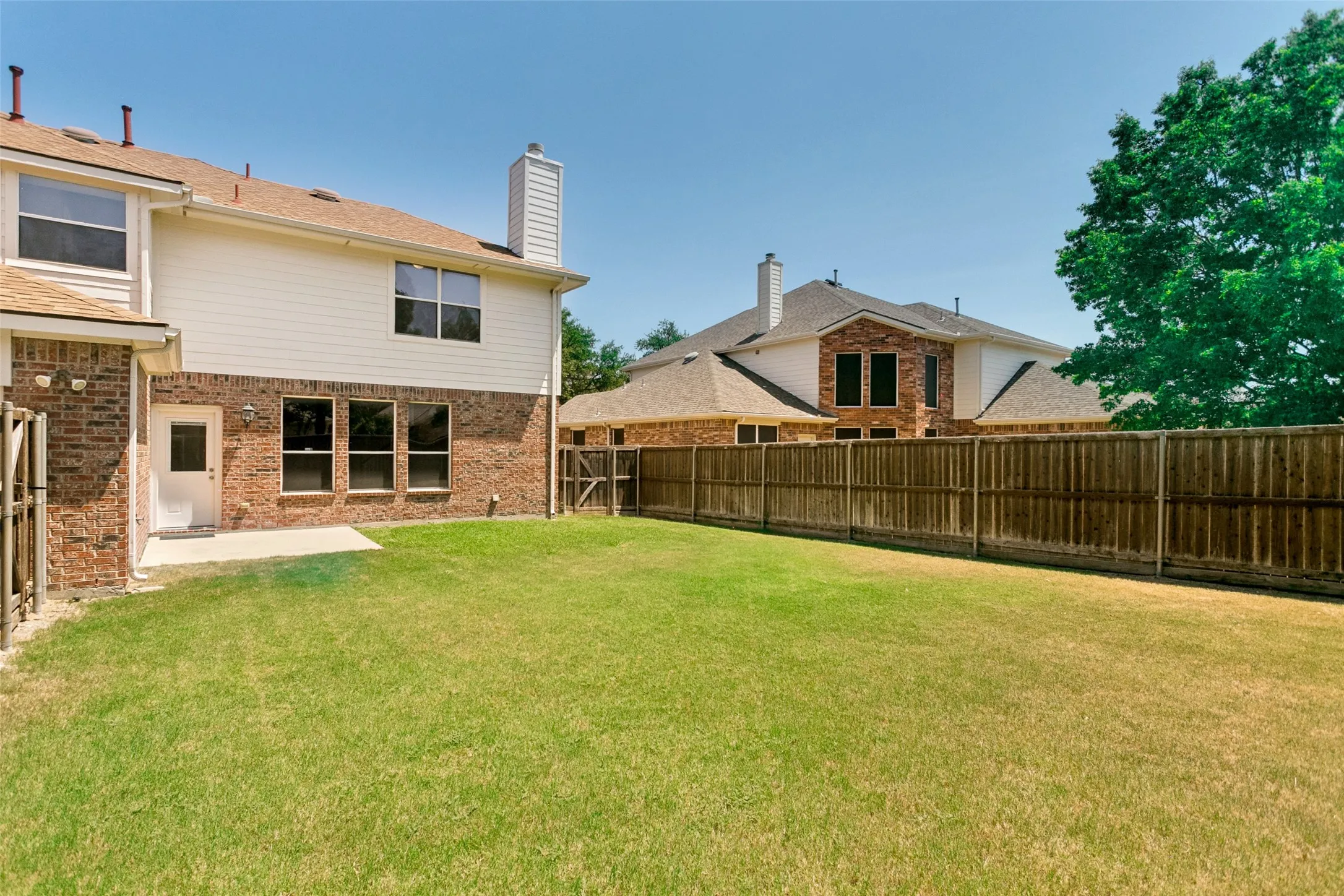 Single Family Residence For Sale in Collin County , 1611 Branch Creek Drive, Allen, Texas 75002, 3 Bedroom, 3 Bathroom, 2 Garage spaces, 2,740 Sqft, built in 2003, mls#21364585, Real Estate Agent in Allen, Homes For Sale in Collin county, Homes For Sale in Allen, Realtor in Allen Texas, Real Estate Brokerage Independent Realty Texas, Luminita Cordes Realtor