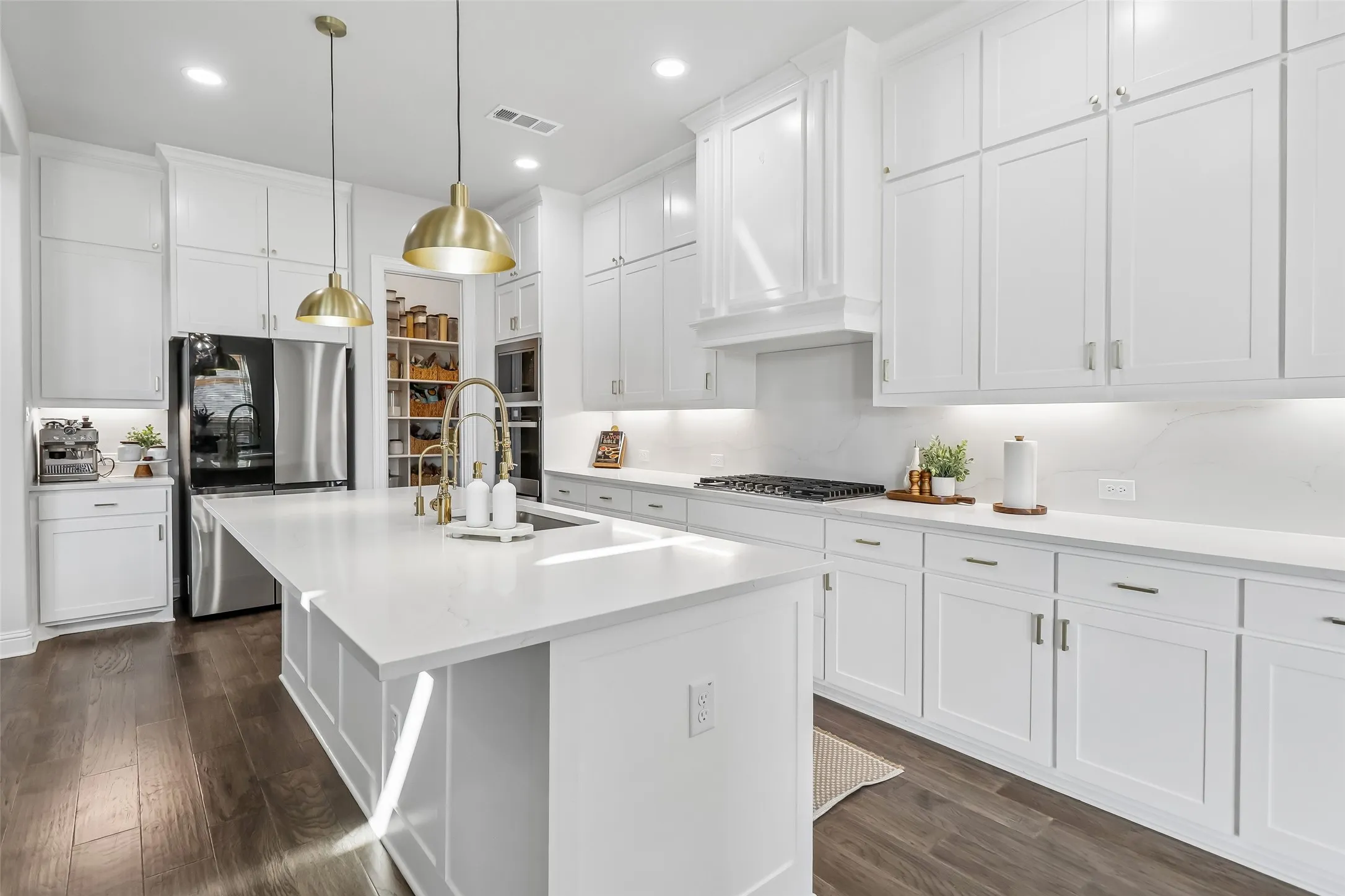 Single Family Residence For Sale in Ellis County , 4417 Groundwater Way, Midlothian, Texas 76065, 4 Bedroom, 4 Bathroom, 3 Garage spaces, 4,009 Sqft, built in 2024, mls#21364590, Real Estate Agent in Midlothian, Homes For Sale in Ellis county, Homes For Sale in Midlothian, Realtor in Midlothian Texas, Real Estate Brokerage Independent Realty Texas, Luminita Cordes Realtor
