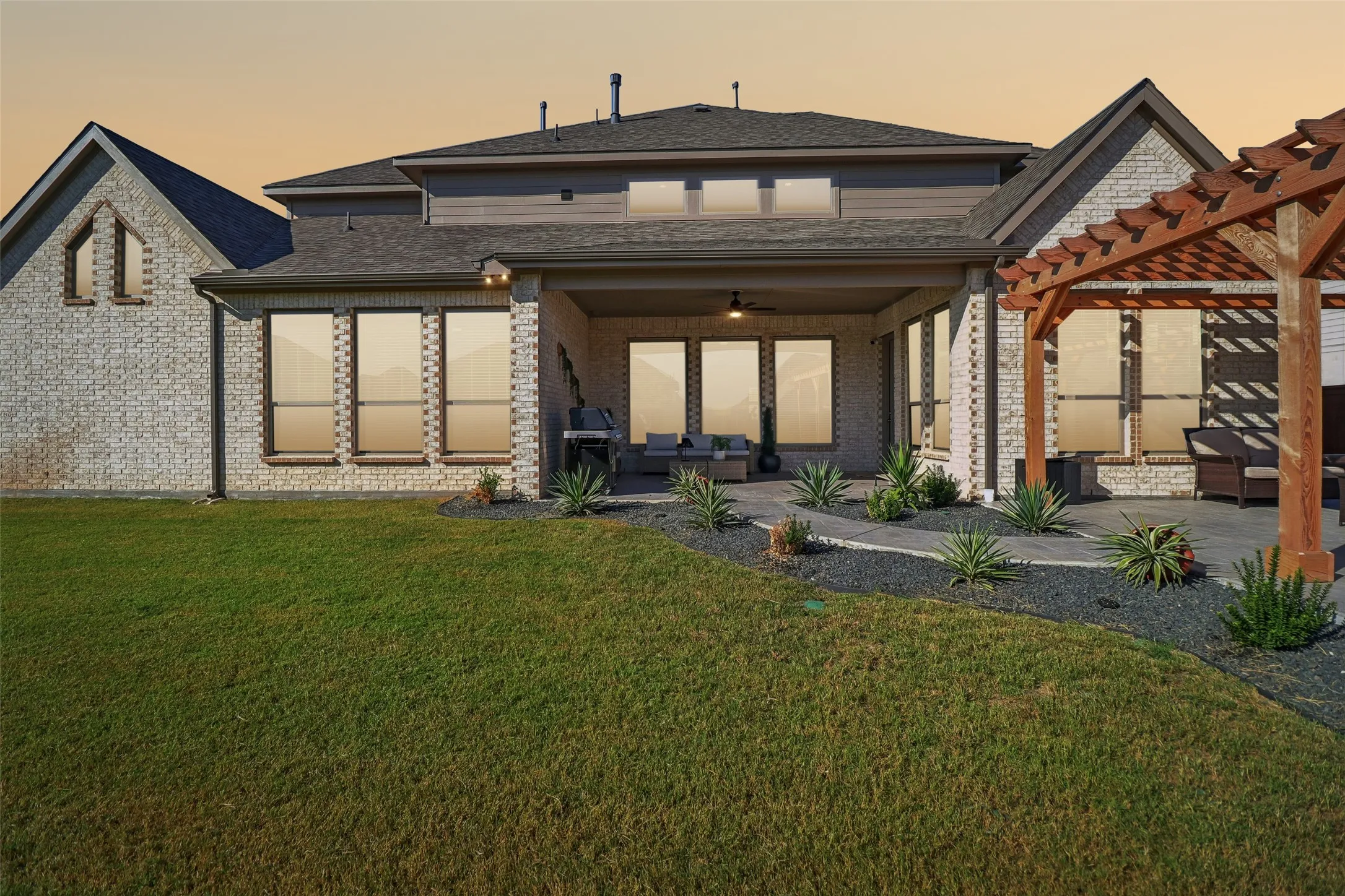 Single Family Residence For Sale in Ellis County , 4417 Groundwater Way, Midlothian, Texas 76065, 4 Bedroom, 4 Bathroom, 3 Garage spaces, 4,009 Sqft, built in 2024, mls#21364590, Real Estate Agent in Midlothian, Homes For Sale in Ellis county, Homes For Sale in Midlothian, Realtor in Midlothian Texas, Real Estate Brokerage Independent Realty Texas, Luminita Cordes Realtor