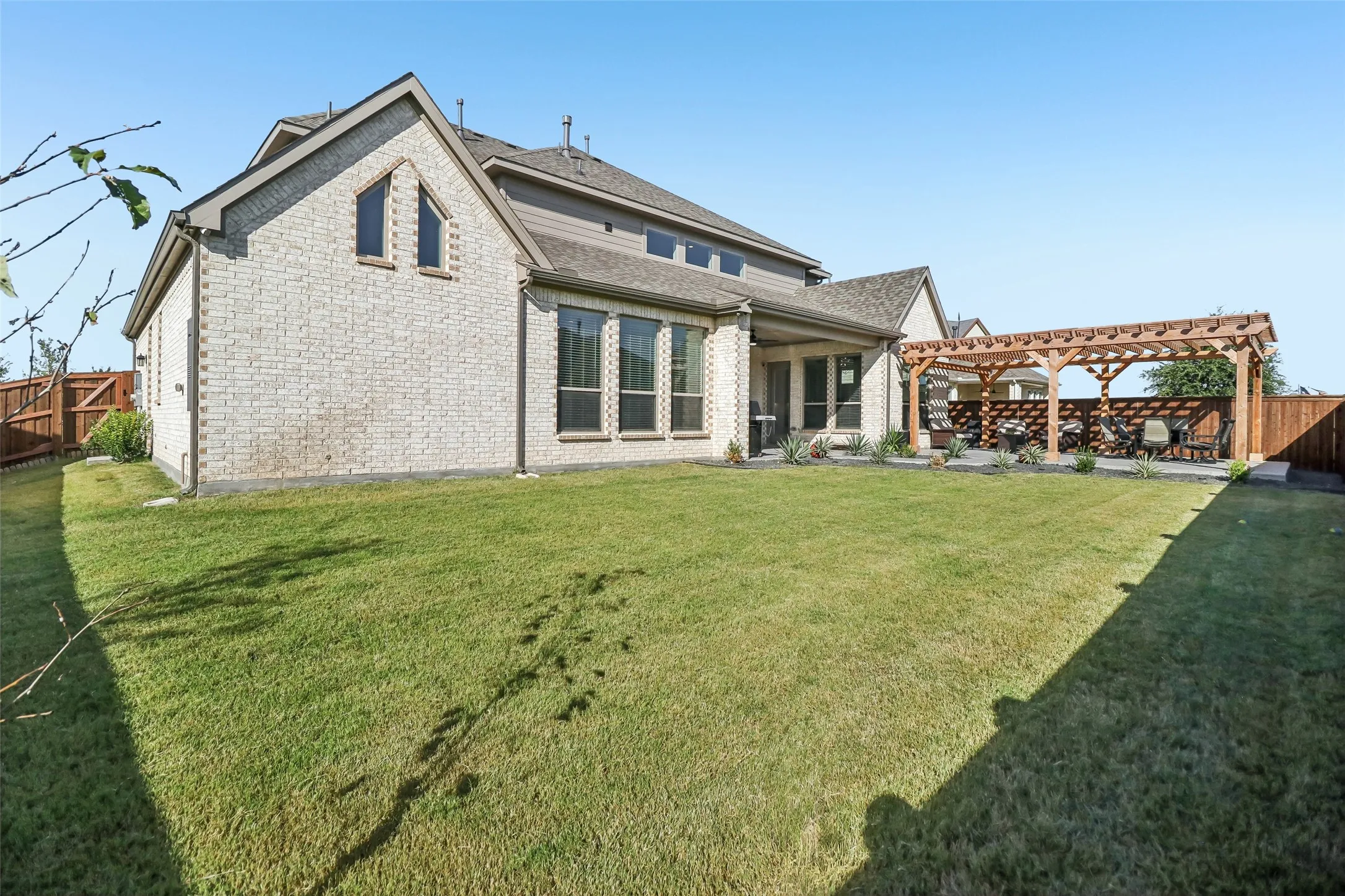 Single Family Residence For Sale in Ellis County , 4417 Groundwater Way, Midlothian, Texas 76065, 4 Bedroom, 4 Bathroom, 3 Garage spaces, 4,009 Sqft, built in 2024, mls#21364590, Real Estate Agent in Midlothian, Homes For Sale in Ellis county, Homes For Sale in Midlothian, Realtor in Midlothian Texas, Real Estate Brokerage Independent Realty Texas, Luminita Cordes Realtor