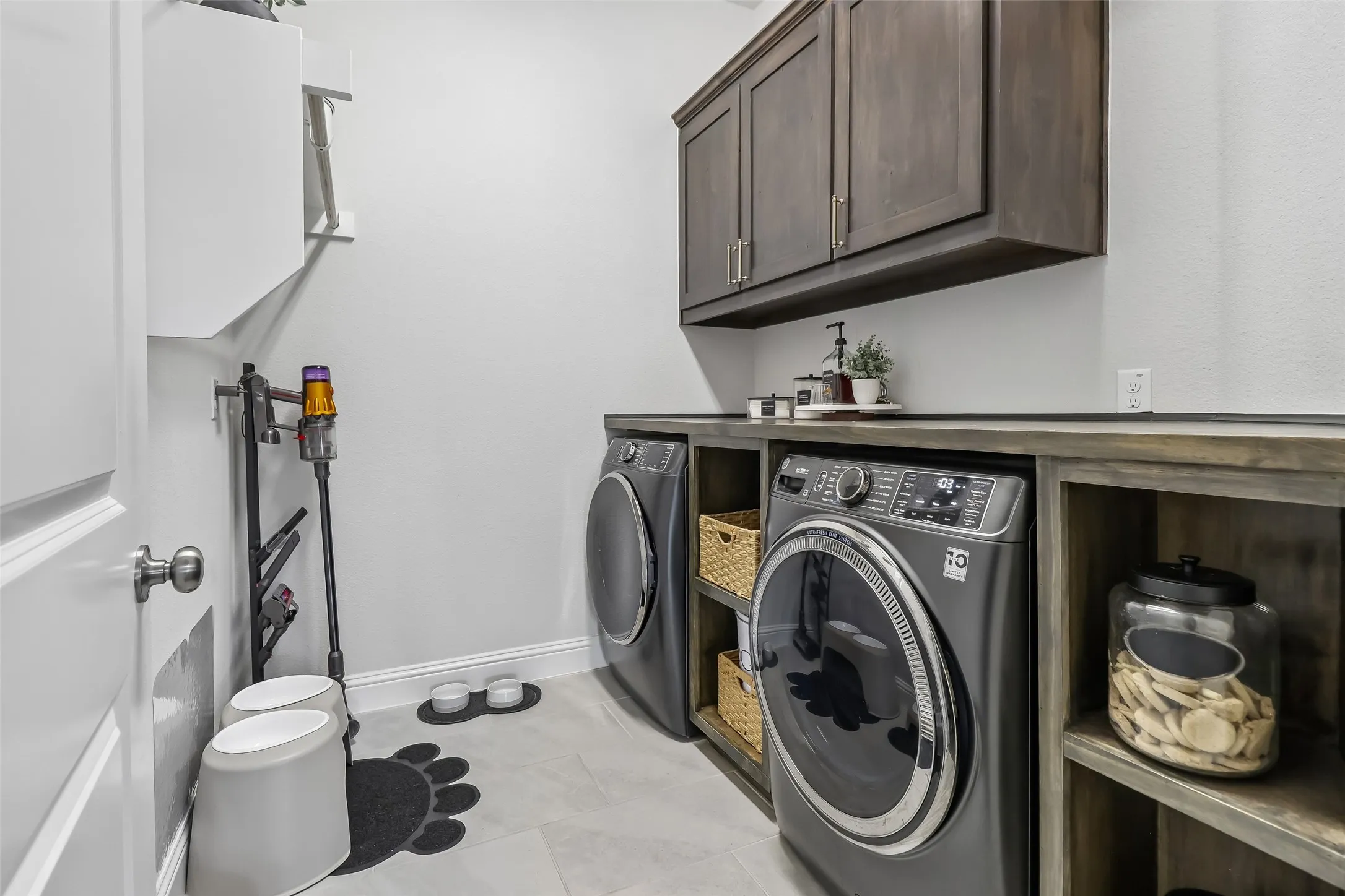Single Family Residence For Sale in Ellis County , 4417 Groundwater Way, Midlothian, Texas 76065, 4 Bedroom, 4 Bathroom, 3 Garage spaces, 4,009 Sqft, built in 2024, mls#21364590, Real Estate Agent in Midlothian, Homes For Sale in Ellis county, Homes For Sale in Midlothian, Realtor in Midlothian Texas, Real Estate Brokerage Independent Realty Texas, Luminita Cordes Realtor