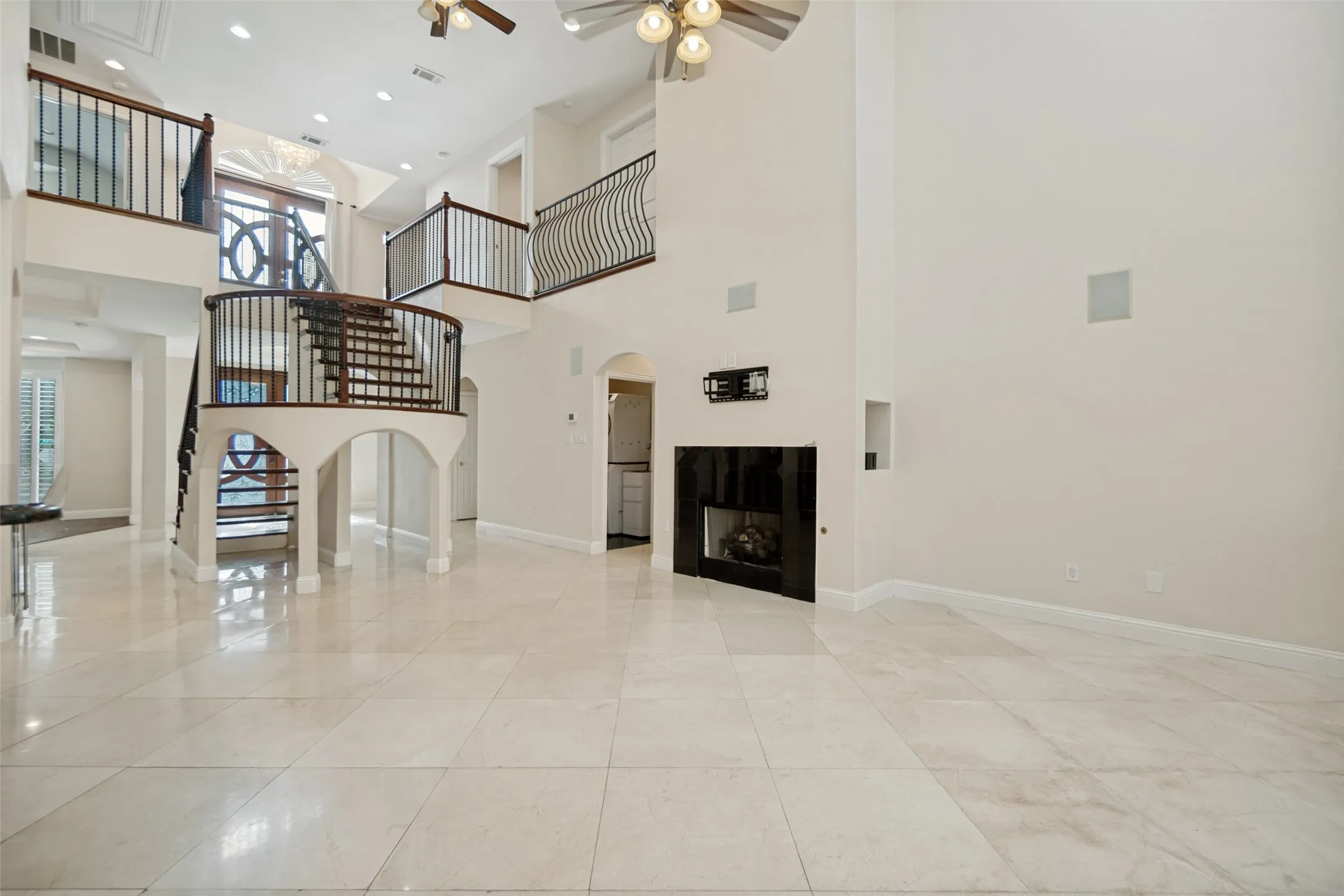 Single Family Residence For Rent in Dallas County , 6810 Airline Road, University Park, Texas 75205, 4 Bedroom, 3 Bathroom, 2 Garage spaces, 3,279 Sqft, built in 2006, mls#21359598, Real Estate Agent in University Park, Homes For Rent in Dallas county, Homes For Rent in University Park, Realtor in University Park Texas, Real Estate Brokerage Independent Realty Texas, Luminita Cordes Realtor
