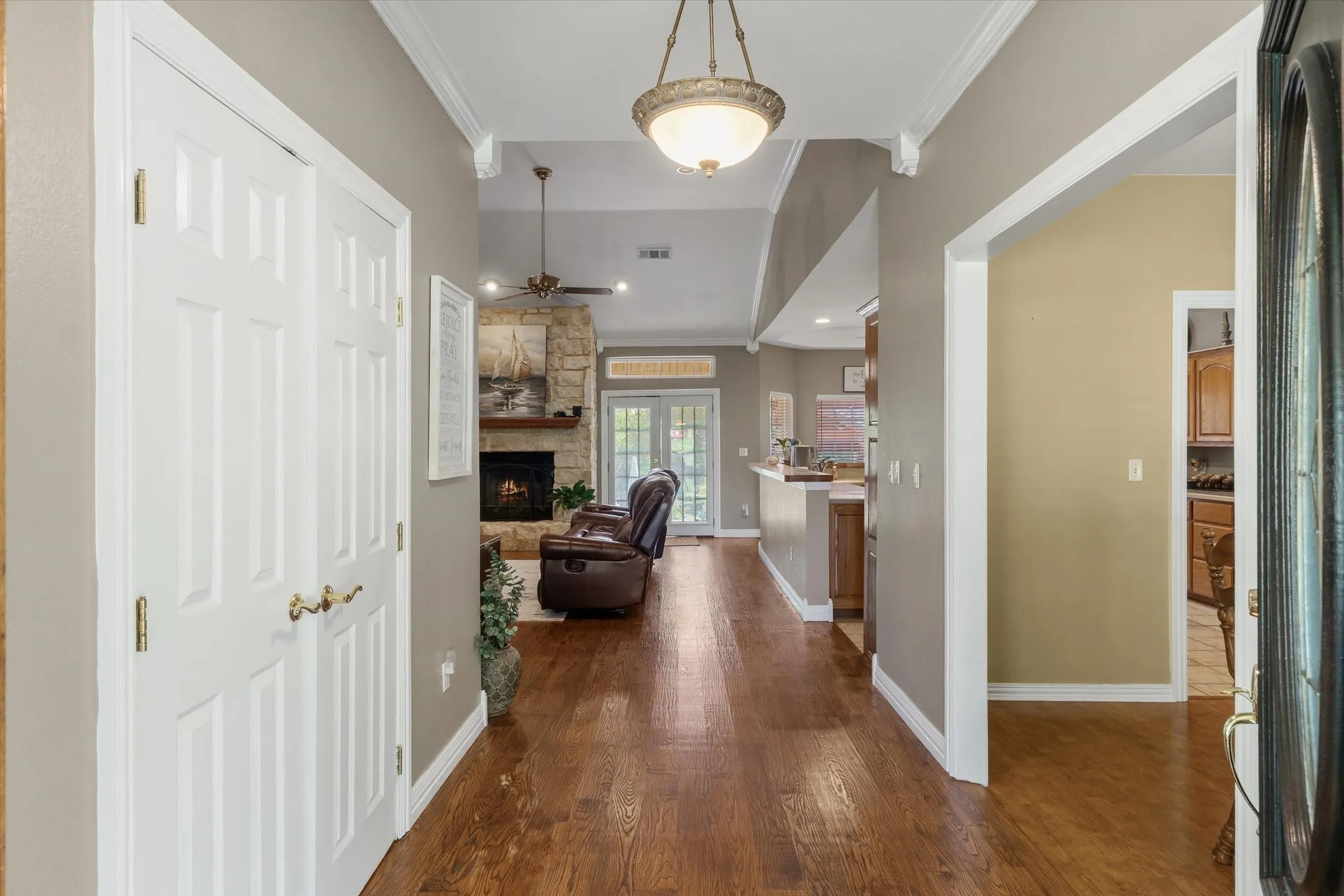 Single Family Residence For Sale in Van Zandt County , 1312 Vz County Road 2624, Wills Point, Texas 75169, 3 Bedroom, 4 Bathroom, 3 Garage spaces, 2,574 Sqft, built in 2000, mls#21364617, Real Estate Agent in Wills Point, Homes For Sale in Van Zandt county, Homes For Sale in Wills Point, Realtor in Wills Point Texas, Real Estate Brokerage Independent Realty Texas, Luminita Cordes Realtor