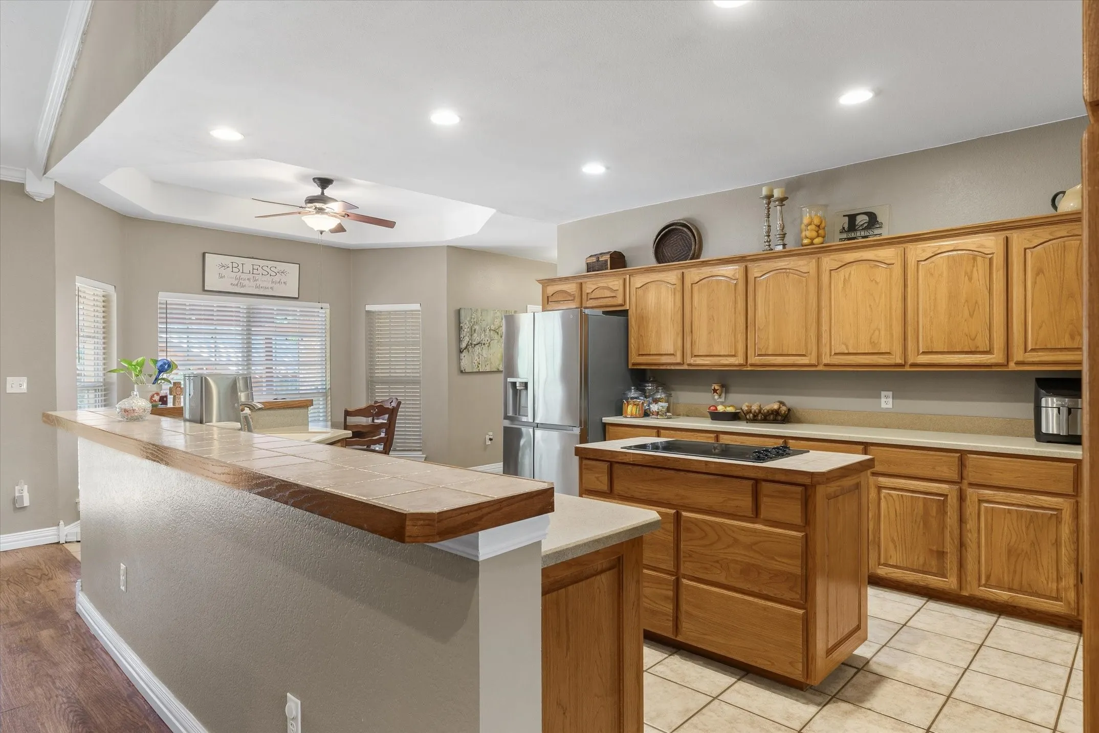 Single Family Residence For Sale in Van Zandt County , 1312 Vz County Road 2624, Wills Point, Texas 75169, 3 Bedroom, 4 Bathroom, 3 Garage spaces, 2,574 Sqft, built in 2000, mls#21364617, Real Estate Agent in Wills Point, Homes For Sale in Van Zandt county, Homes For Sale in Wills Point, Realtor in Wills Point Texas, Real Estate Brokerage Independent Realty Texas, Luminita Cordes Realtor