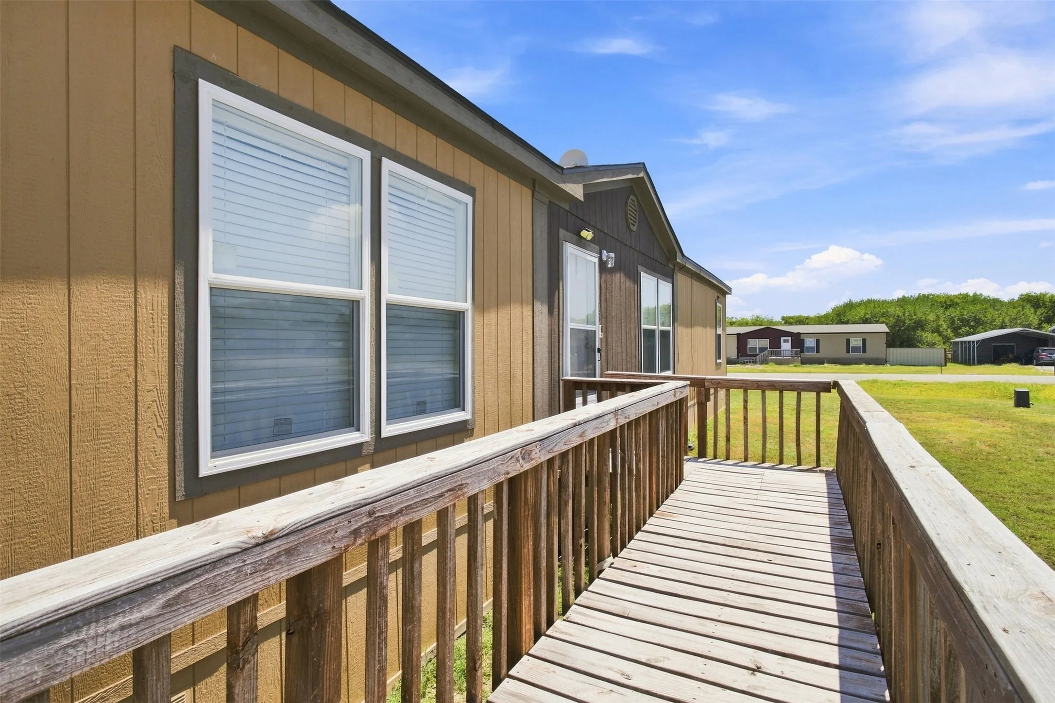 Mobile Home For Sale in Denton County , 120 Granite Drive, Ponder, Texas 76259, 3 Bedroom, 2 Bathroom, Garage spaces, 1,792 Sqft, built in 2021, mls#21364638, Real Estate Agent in Ponder, Homes For Sale in Denton county, Homes For Sale in Ponder, Realtor in Ponder Texas, Real Estate Brokerage Independent Realty Texas, Luminita Cordes Realtor