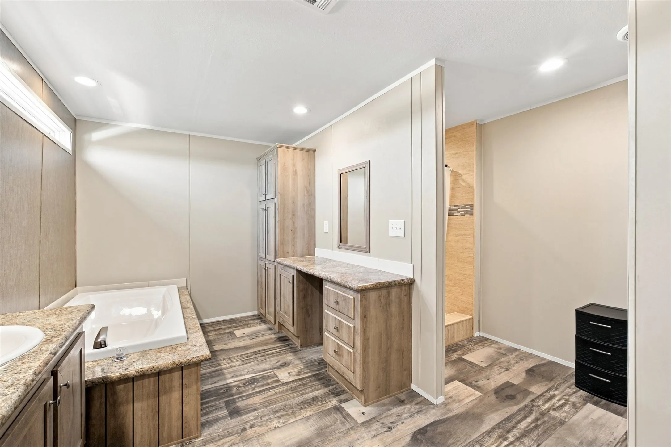 Mobile Home For Sale in Denton County , 120 Granite Drive, Ponder, Texas 76259, 3 Bedroom, 2 Bathroom, Garage spaces, 1,792 Sqft, built in 2021, mls#21364638, Real Estate Agent in Ponder, Homes For Sale in Denton county, Homes For Sale in Ponder, Realtor in Ponder Texas, Real Estate Brokerage Independent Realty Texas, Luminita Cordes Realtor
