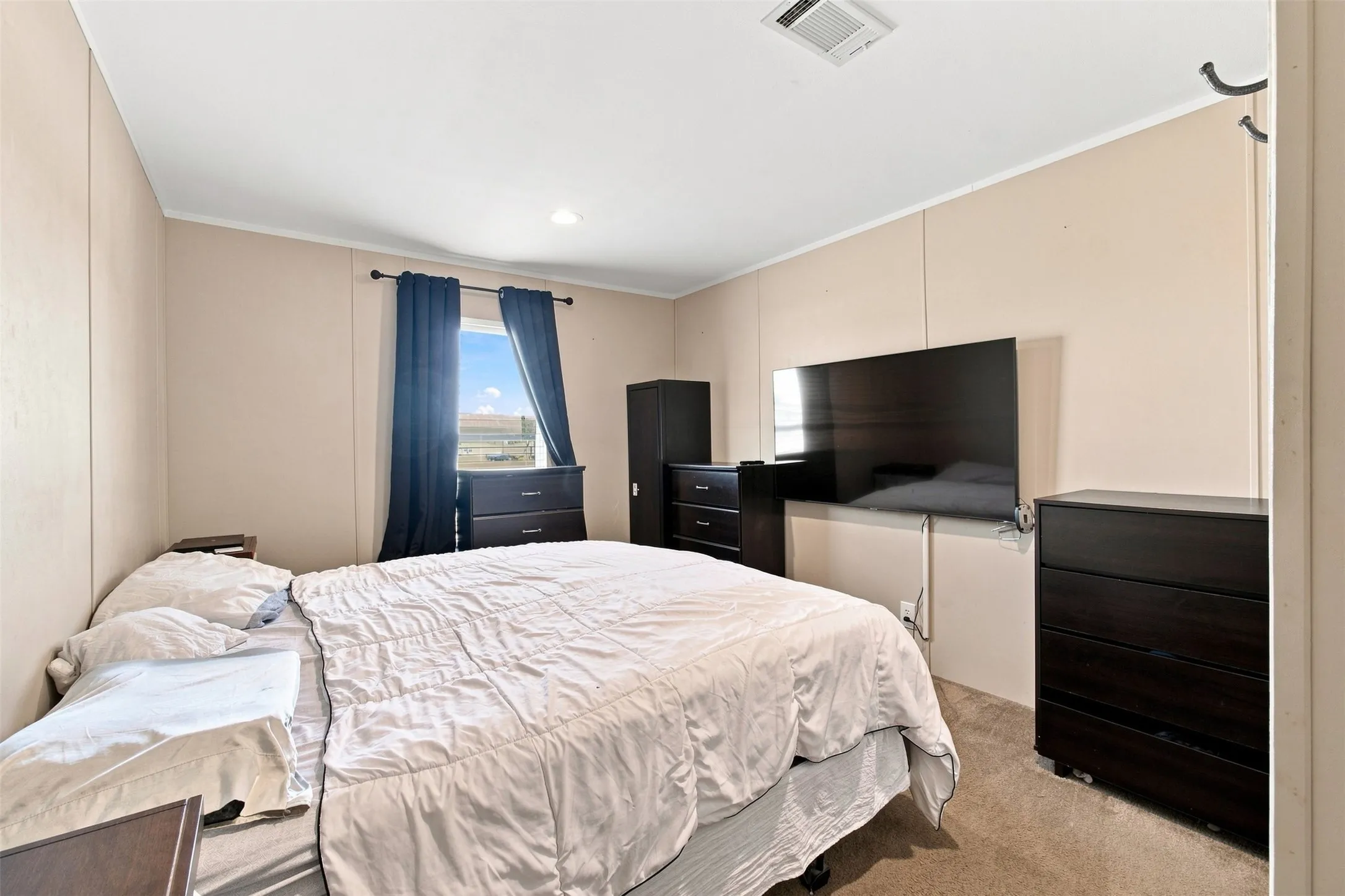 Mobile Home For Sale in Denton County , 120 Granite Drive, Ponder, Texas 76259, 3 Bedroom, 2 Bathroom, Garage spaces, 1,792 Sqft, built in 2021, mls#21364638, Real Estate Agent in Ponder, Homes For Sale in Denton county, Homes For Sale in Ponder, Realtor in Ponder Texas, Real Estate Brokerage Independent Realty Texas, Luminita Cordes Realtor