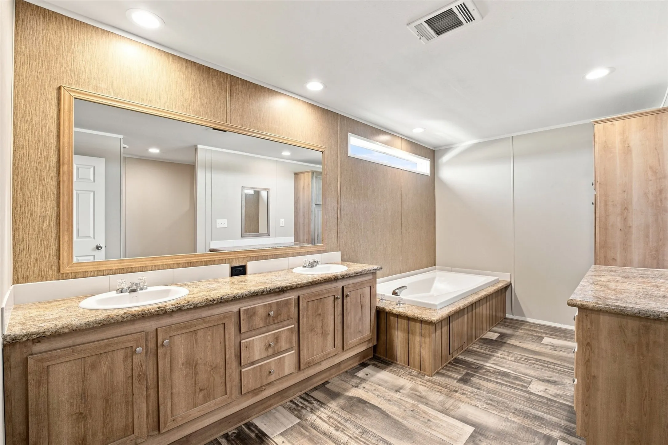 Mobile Home For Sale in Denton County , 120 Granite Drive, Ponder, Texas 76259, 3 Bedroom, 2 Bathroom, Garage spaces, 1,792 Sqft, built in 2021, mls#21364638, Real Estate Agent in Ponder, Homes For Sale in Denton county, Homes For Sale in Ponder, Realtor in Ponder Texas, Real Estate Brokerage Independent Realty Texas, Luminita Cordes Realtor