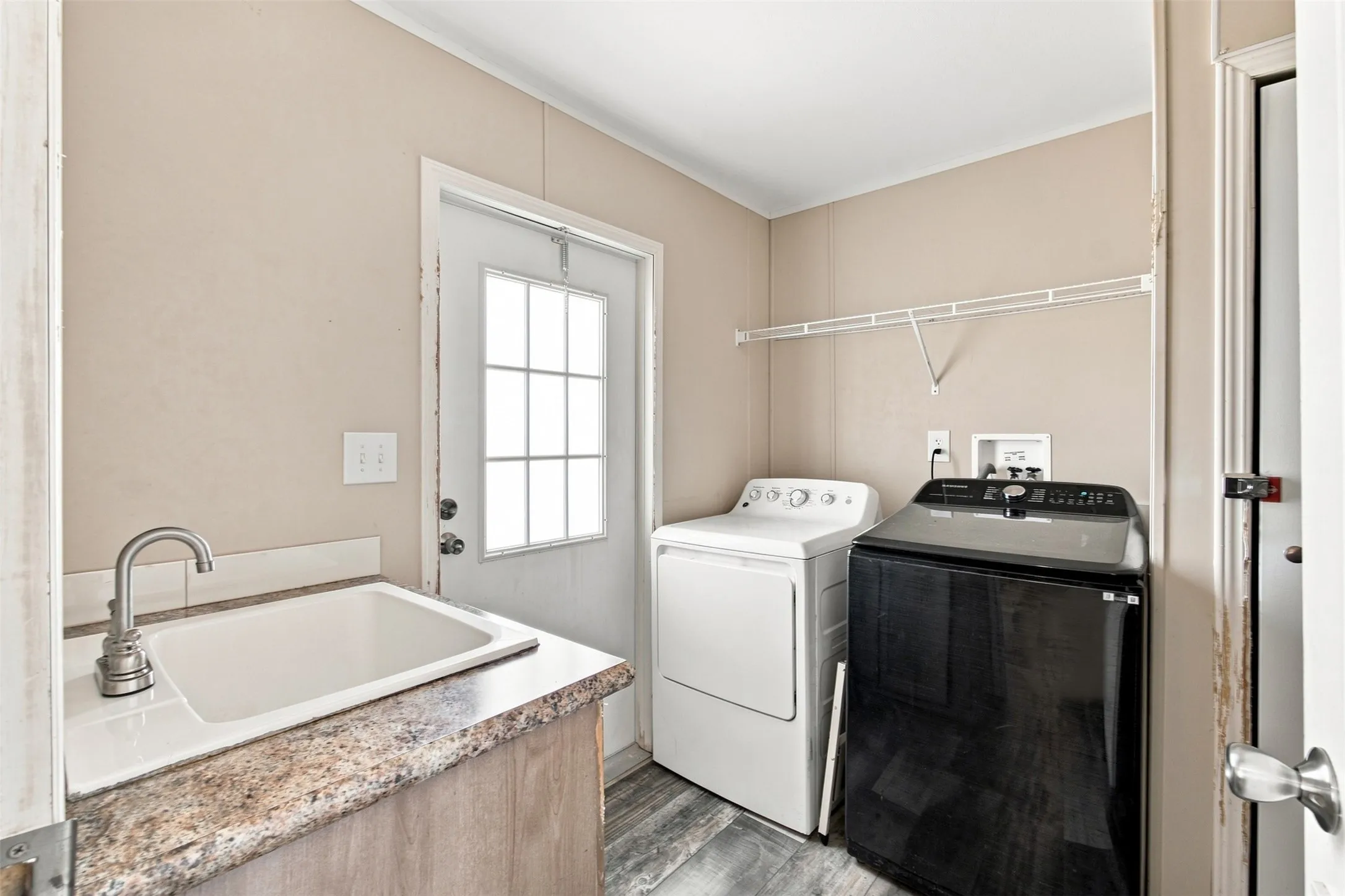 Mobile Home For Sale in Denton County , 120 Granite Drive, Ponder, Texas 76259, 3 Bedroom, 2 Bathroom, Garage spaces, 1,792 Sqft, built in 2021, mls#21364638, Real Estate Agent in Ponder, Homes For Sale in Denton county, Homes For Sale in Ponder, Realtor in Ponder Texas, Real Estate Brokerage Independent Realty Texas, Luminita Cordes Realtor