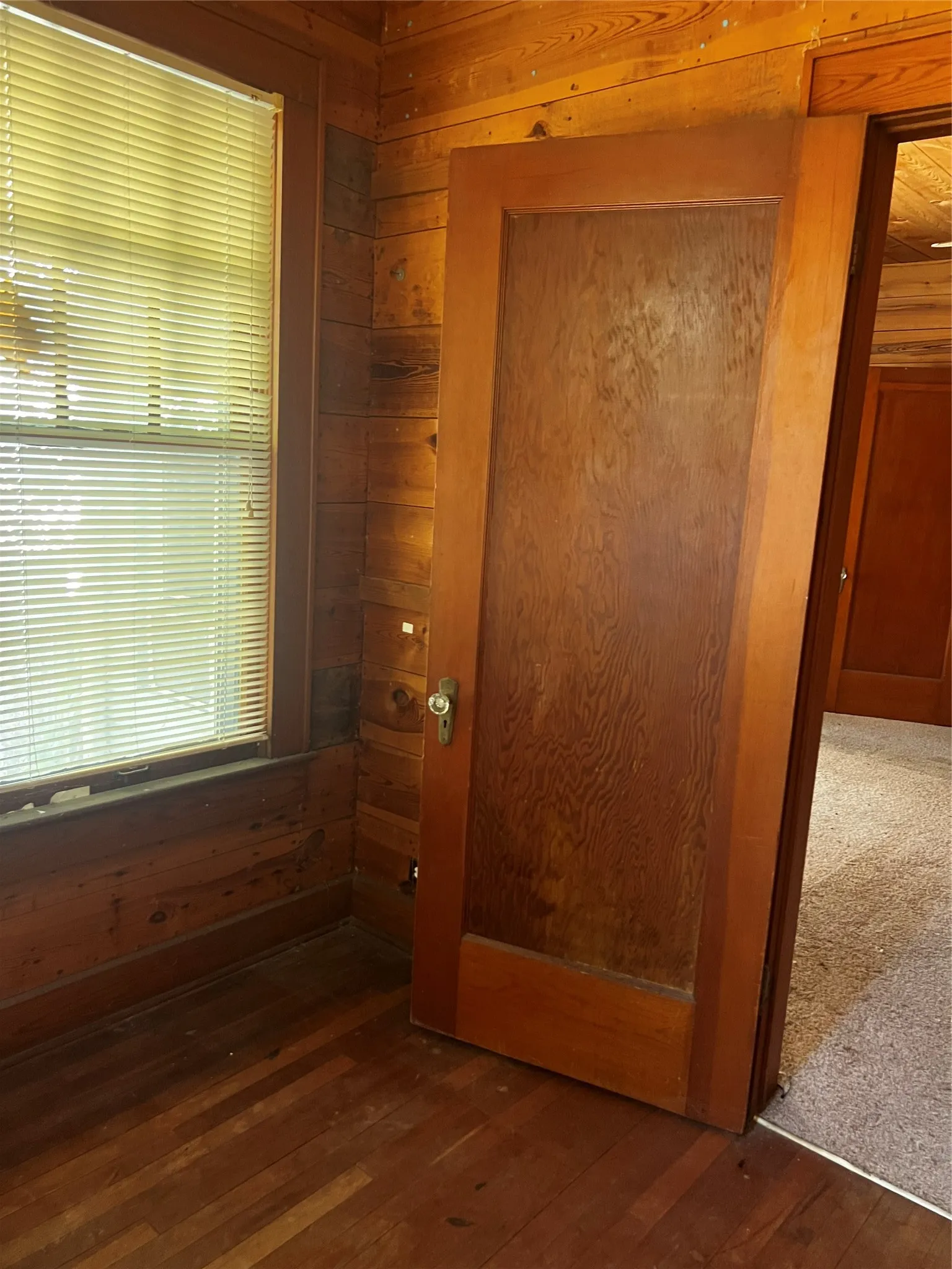 Single Family Residence For Sale in Grayson County , 1011 W Walker Street, Denison, Texas 75020, 2 Bedroom, 2 Bathroom, Garage spaces, 1,450 Sqft, built in 1930, mls#21363794, Real Estate Agent in Denison, Homes For Sale in Grayson county, Homes For Sale in Denison, Realtor in Denison Texas, Real Estate Brokerage Independent Realty Texas, Luminita Cordes Realtor