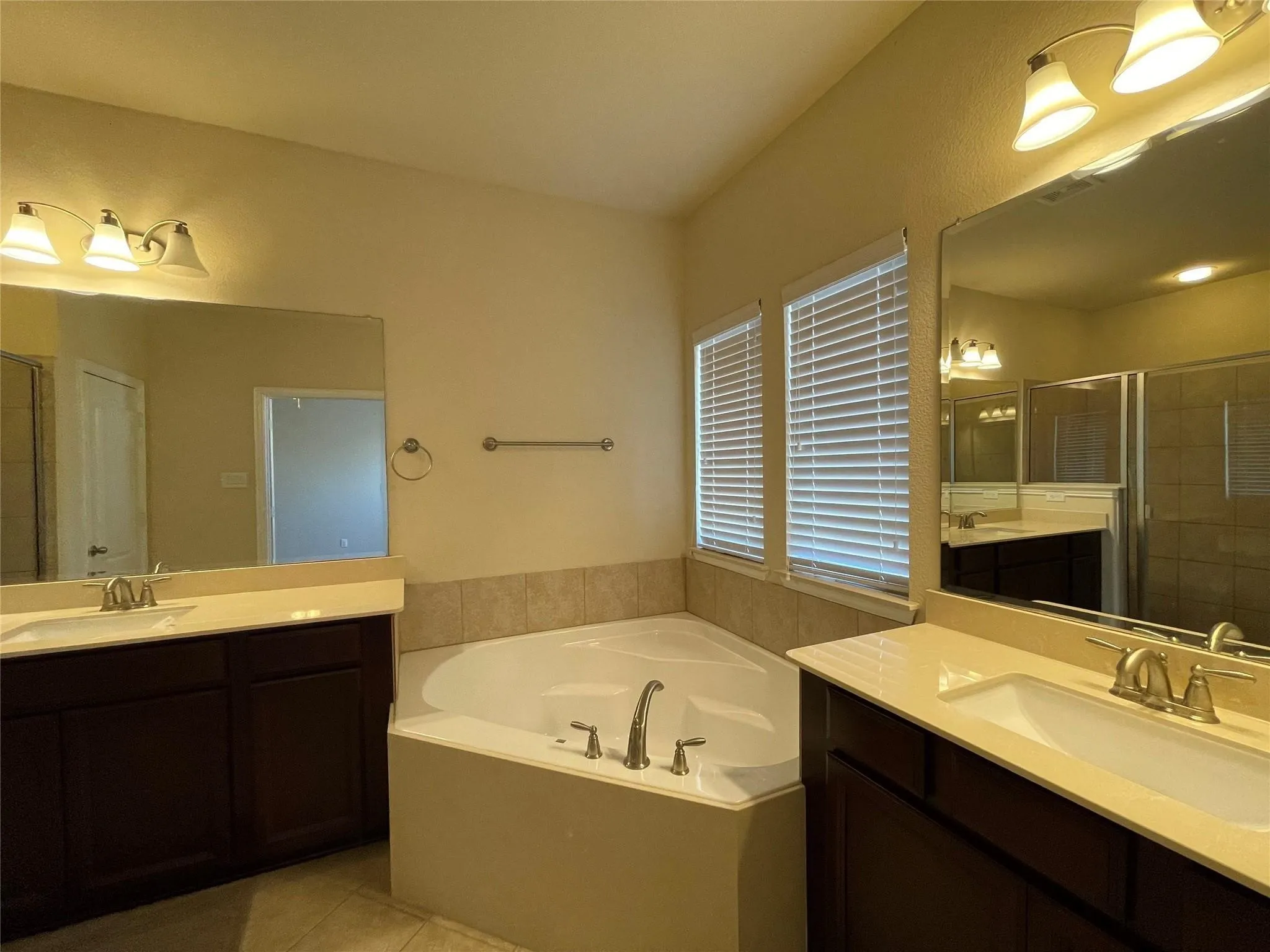 Single Family Residence For Rent in Collin County , 2404 Shenfield Drive, Mc Kinney, Texas 75071, 4 Bedroom, 2 Bathroom, 3 Garage spaces, 2,144 Sqft, built in 2016, mls#21364642, Real Estate Agent in Mc Kinney, Homes For Rent in Collin county, Homes For Rent in Mc Kinney, Realtor in Mc Kinney Texas, Real Estate Brokerage Independent Realty Texas, Luminita Cordes Realtor