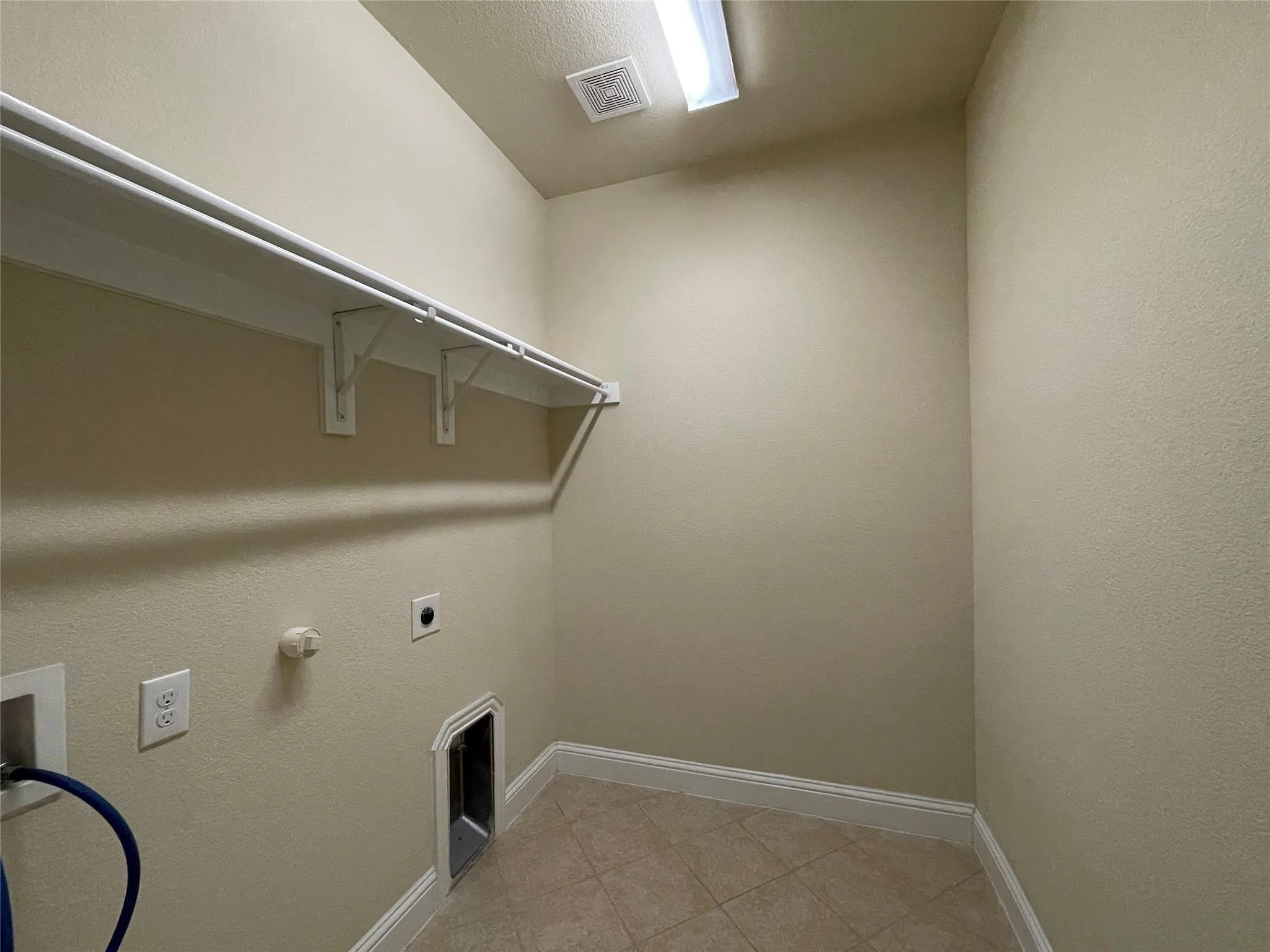 Single Family Residence For Rent in Collin County , 2404 Shenfield Drive, Mc Kinney, Texas 75071, 4 Bedroom, 2 Bathroom, 3 Garage spaces, 2,144 Sqft, built in 2016, mls#21364642, Real Estate Agent in Mc Kinney, Homes For Rent in Collin county, Homes For Rent in Mc Kinney, Realtor in Mc Kinney Texas, Real Estate Brokerage Independent Realty Texas, Luminita Cordes Realtor