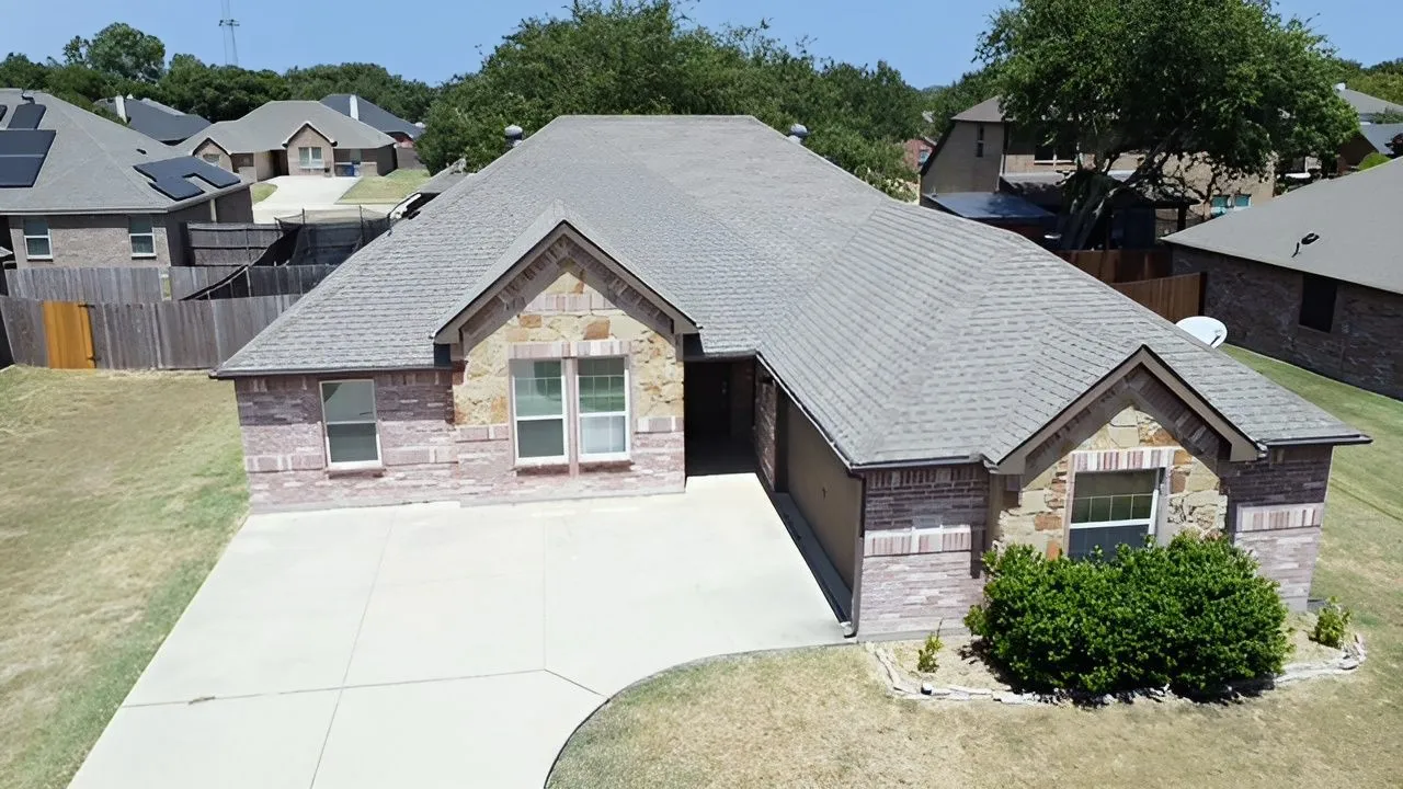 Single Family Residence For Sale in Ellis County , 221 Anthony Lane, Red Oak, Texas 75154, 4 Bedroom, 2 Bathroom, 2 Garage spaces, 1,792 Sqft, built in 2015, mls#21364631, Real Estate Agent in Red Oak, Homes For Sale in Ellis county, Homes For Sale in Red Oak, Realtor in Red Oak Texas, Real Estate Brokerage Independent Realty Texas, Luminita Cordes Realtor