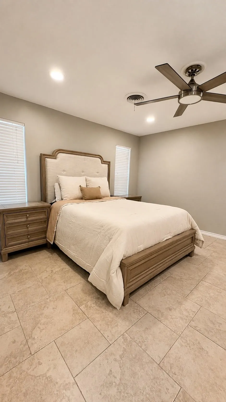 Single Family Residence For Sale in Taylor County , 718 Green Valley Drive, Abilene, Texas 79601, 4 Bedroom, 4 Bathroom, 2 Garage spaces, 2,688 Sqft, built in 1977, mls#21363743, Real Estate Agent in Abilene, Homes For Sale in Taylor county, Homes For Sale in Abilene, Realtor in Abilene Texas, Real Estate Brokerage Independent Realty Texas, Luminita Cordes Realtor