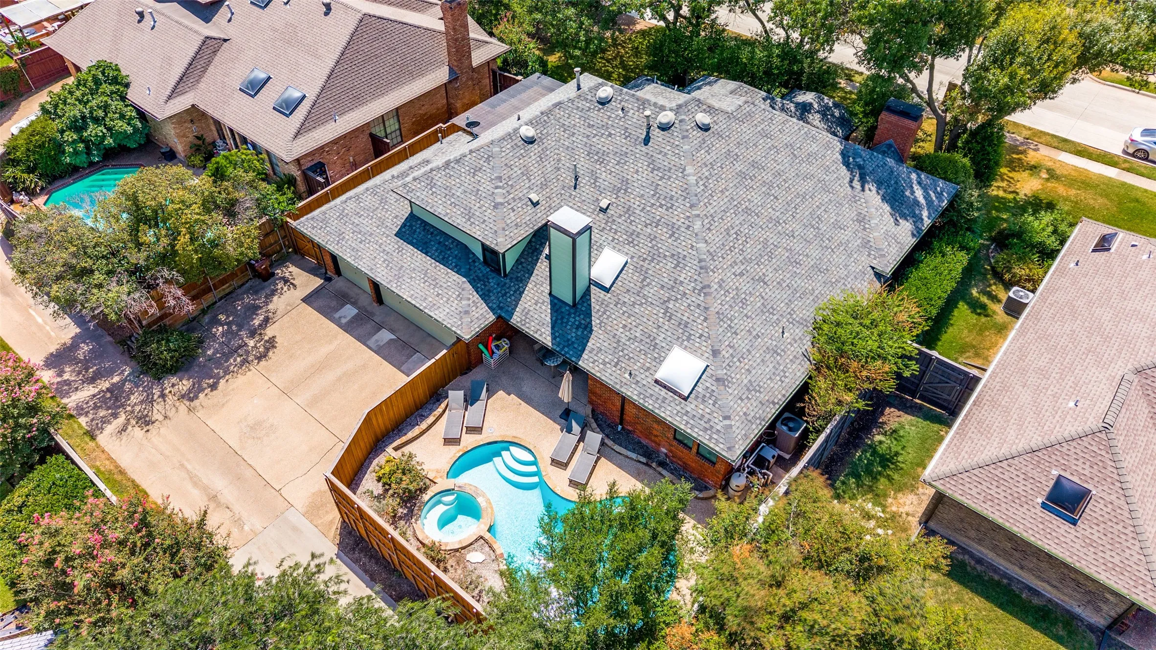 Single Family Residence For Sale in Collin County , 3916 Tumbril Lane, Plano, Texas 75023, 4 Bedroom, 3 Bathroom, 3 Garage spaces, 3,574 Sqft, built in 1982, mls#21362989, Real Estate Agent in Plano, Homes For Sale in Collin county, Homes For Sale in Plano, Realtor in Plano Texas, Real Estate Brokerage Independent Realty Texas, Luminita Cordes Realtor