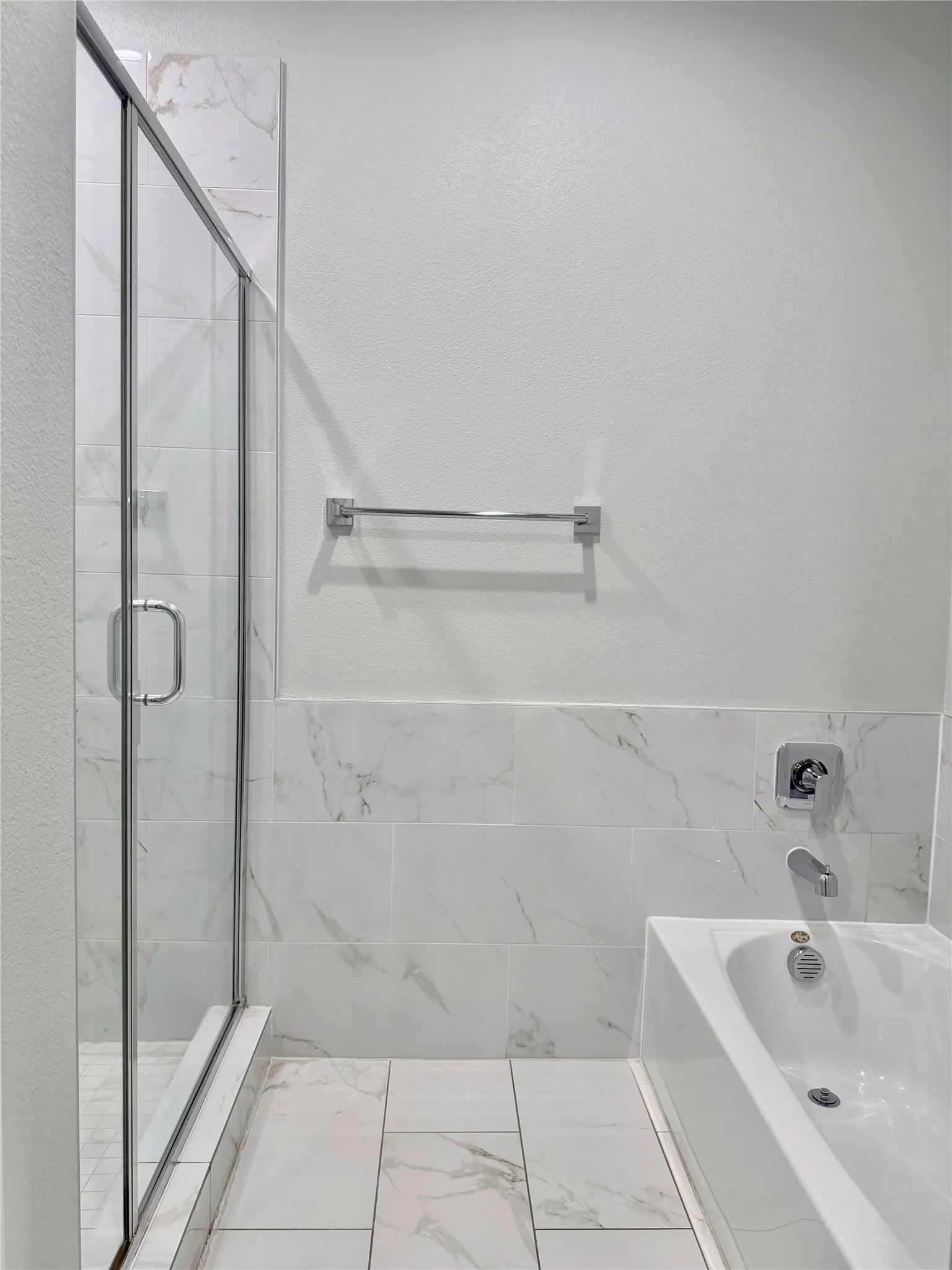 Townhouse For Sale in Dallas County , 1771 Mccoy Street 205, Dallas, Texas 75204, 2 Bedroom, 3 Bathroom, 2 Garage spaces, 2,071 Sqft, built in 2017, Price $489,000, mls#21364626, Real Estate Agent in Dallas, Homes For Sale in Dallas county, Homes For Sale in Dallas, Realtor in Dallas Texas, Real Estate Brokerage Independent Realty Texas, Luminita Cordes Realtor