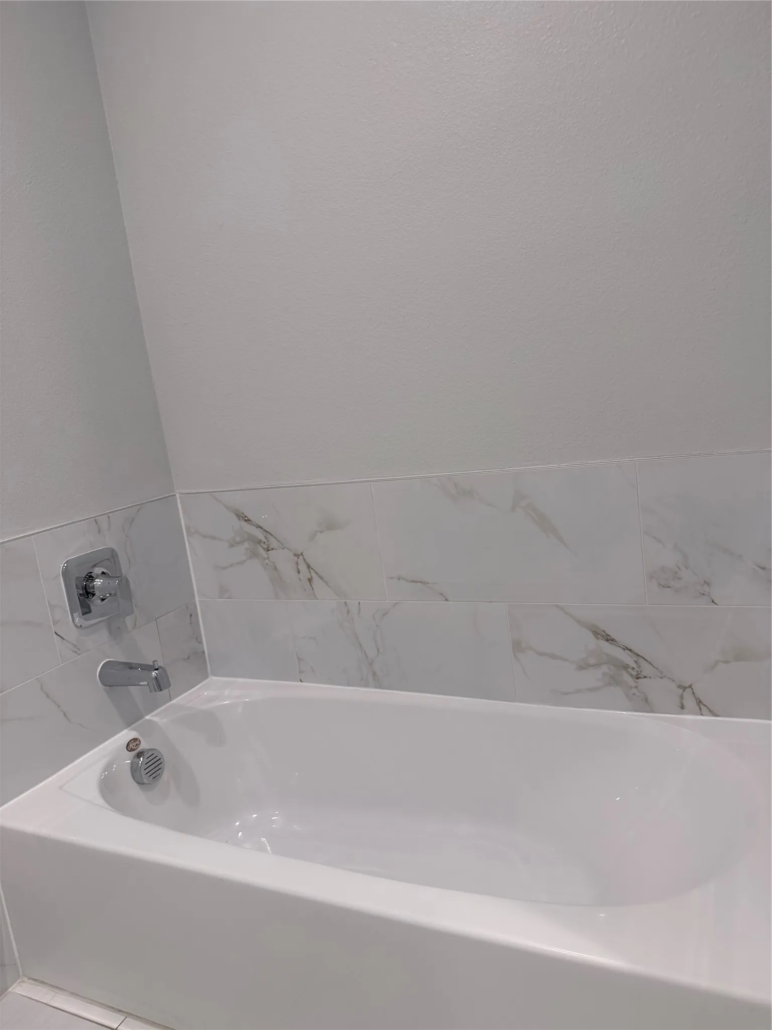 Townhouse For Sale in Dallas County , 1771 Mccoy Street 205, Dallas, Texas 75204, 2 Bedroom, 3 Bathroom, 2 Garage spaces, 2,071 Sqft, built in 2017, Price $489,000, mls#21364626, Real Estate Agent in Dallas, Homes For Sale in Dallas county, Homes For Sale in Dallas, Realtor in Dallas Texas, Real Estate Brokerage Independent Realty Texas, Luminita Cordes Realtor
