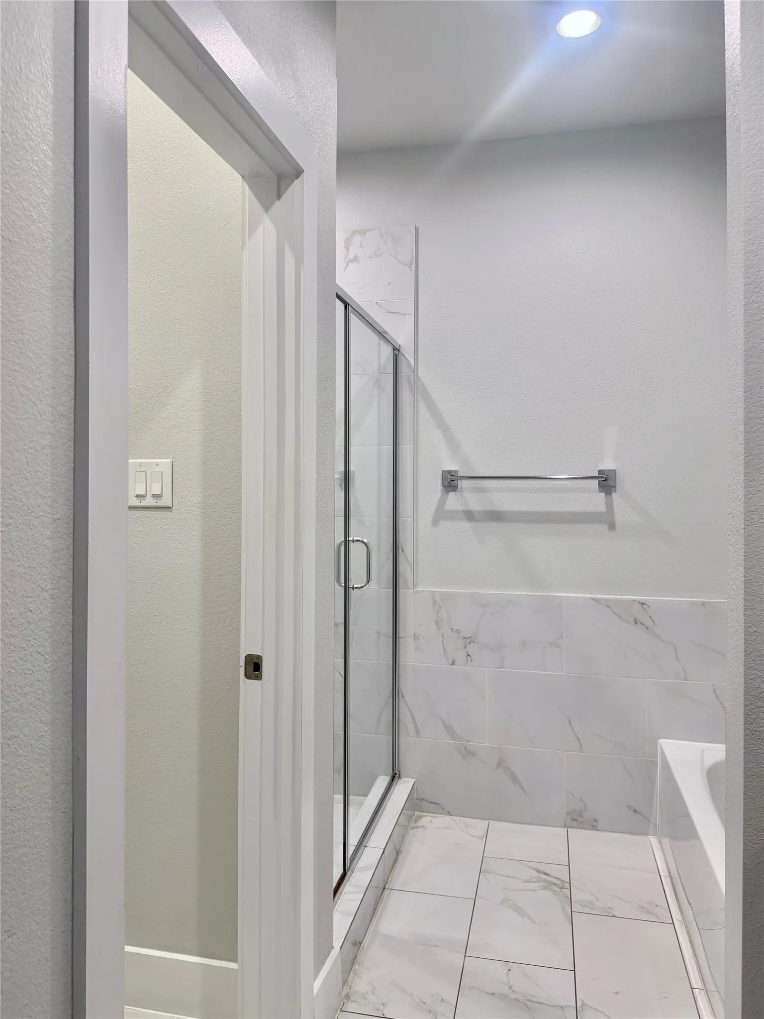 Townhouse For Sale in Dallas County , 1771 Mccoy Street 205, Dallas, Texas 75204, 2 Bedroom, 3 Bathroom, 2 Garage spaces, 2,071 Sqft, built in 2017, Price $489,000, mls#21364626, Real Estate Agent in Dallas, Homes For Sale in Dallas county, Homes For Sale in Dallas, Realtor in Dallas Texas, Real Estate Brokerage Independent Realty Texas, Luminita Cordes Realtor