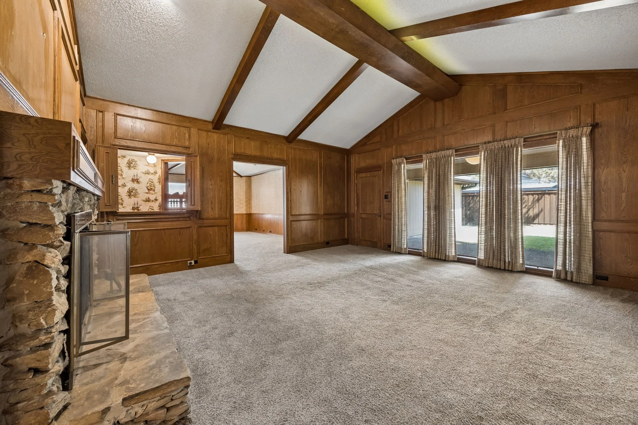 Single Family Residence For Sale in Dallas County , 6017 Timber Creek Lane, Dallas, Texas 75248, 3 Bedroom, 2 Bathroom, 2 Garage spaces, 2,332 Sqft, built in 1977, mls#21361135, Real Estate Agent in Dallas, Homes For Sale in Dallas county, Homes For Sale in Dallas, Realtor in Dallas Texas, Real Estate Brokerage Independent Realty Texas, Luminita Cordes Realtor