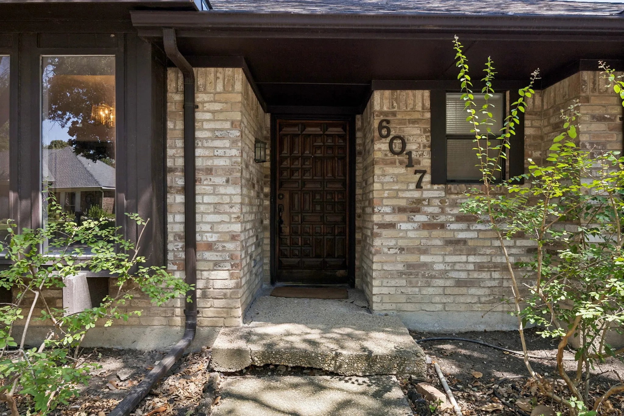 Single Family Residence For Sale in Dallas County , 6017 Timber Creek Lane, Dallas, Texas 75248, 3 Bedroom, 2 Bathroom, 2 Garage spaces, 2,332 Sqft, built in 1977, mls#21361135, Real Estate Agent in Dallas, Homes For Sale in Dallas county, Homes For Sale in Dallas, Realtor in Dallas Texas, Real Estate Brokerage Independent Realty Texas, Luminita Cordes Realtor