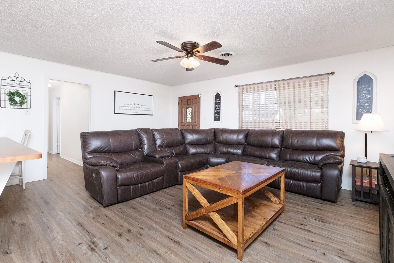 Single Family Residence For Sale in Mc Culloch County , 301 W 7th Street, Brady, Texas 76825, 3 Bedroom, 2 Bathroom, Garage spaces, 1,400 Sqft, built in 1965, mls#21363817, Real Estate Agent in Brady, Homes For Sale in Mc Culloch county, Homes For Sale in Brady, Realtor in Brady Texas, Real Estate Brokerage Independent Realty Texas, Luminita Cordes Realtor