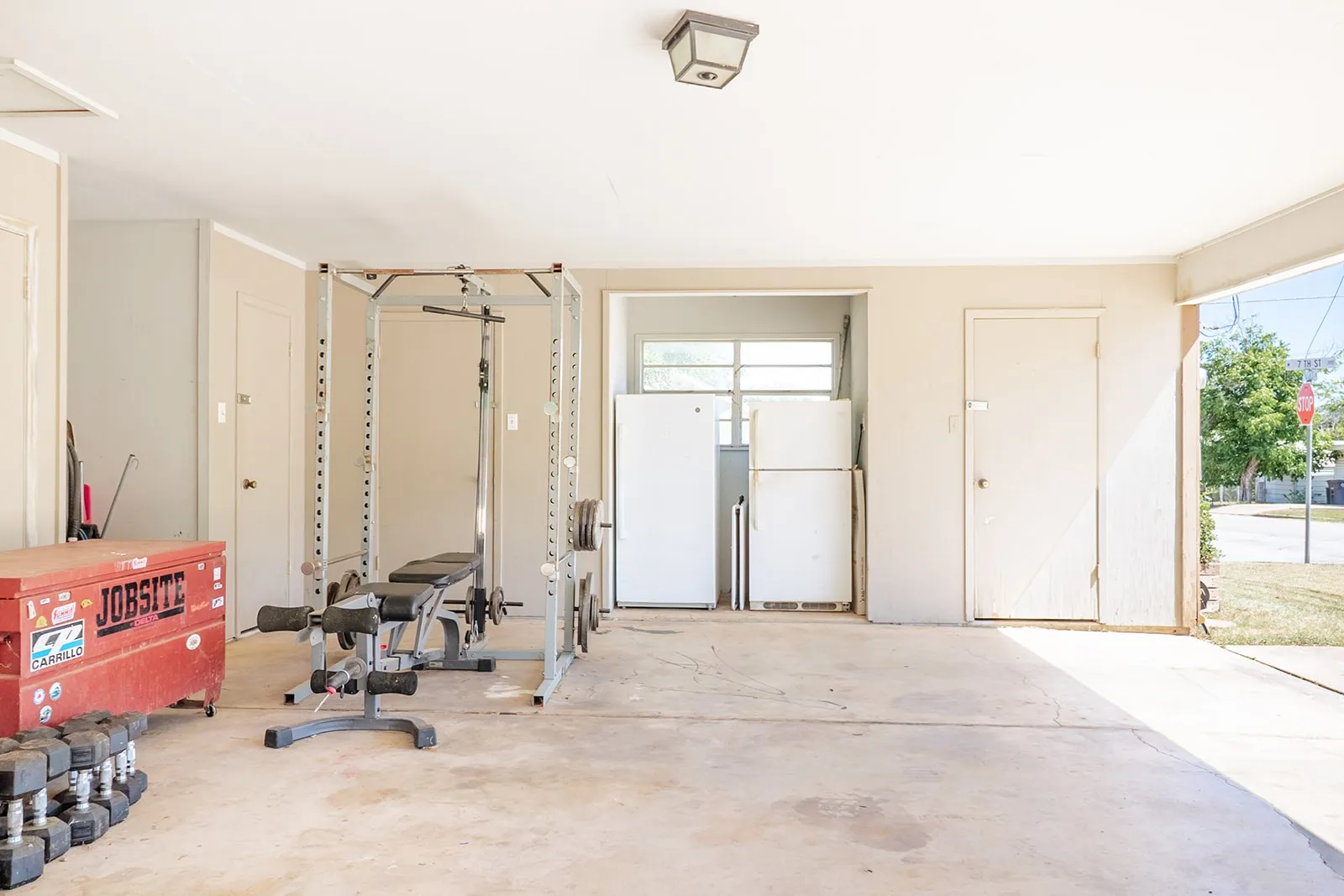 Single Family Residence For Sale in Mc Culloch County , 301 W 7th Street, Brady, Texas 76825, 3 Bedroom, 2 Bathroom, Garage spaces, 1,400 Sqft, built in 1965, mls#21363817, Real Estate Agent in Brady, Homes For Sale in Mc Culloch county, Homes For Sale in Brady, Realtor in Brady Texas, Real Estate Brokerage Independent Realty Texas, Luminita Cordes Realtor