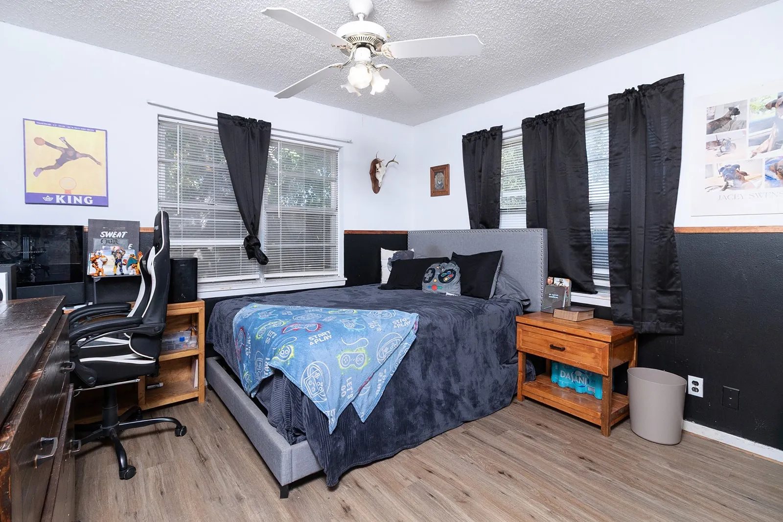 Single Family Residence For Sale in Mc Culloch County , 301 W 7th Street, Brady, Texas 76825, 3 Bedroom, 2 Bathroom, Garage spaces, 1,400 Sqft, built in 1965, mls#21363817, Real Estate Agent in Brady, Homes For Sale in Mc Culloch county, Homes For Sale in Brady, Realtor in Brady Texas, Real Estate Brokerage Independent Realty Texas, Luminita Cordes Realtor