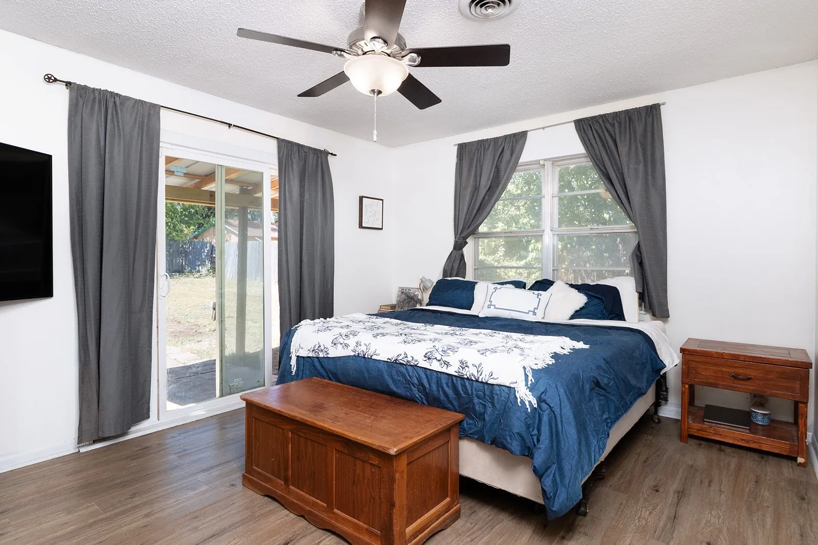 Single Family Residence For Sale in Mc Culloch County , 301 W 7th Street, Brady, Texas 76825, 3 Bedroom, 2 Bathroom, Garage spaces, 1,400 Sqft, built in 1965, mls#21363817, Real Estate Agent in Brady, Homes For Sale in Mc Culloch county, Homes For Sale in Brady, Realtor in Brady Texas, Real Estate Brokerage Independent Realty Texas, Luminita Cordes Realtor