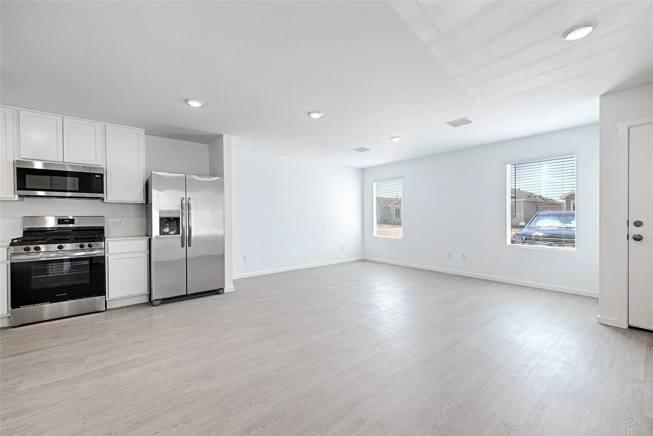 Condominium For Rent in Tarrant County , 1617 Verdin Drive, Fort Worth, Texas 76140, 3 Bedroom, 2 Bathroom, Garage spaces, 1,192 Sqft, built in 2026, mls#21364649, Real Estate Agent in Fort Worth, Homes For Rent in Tarrant county, Homes For Rent in Fort Worth, Realtor in Fort Worth Texas, Real Estate Brokerage Independent Realty Texas, Luminita Cordes Realtor